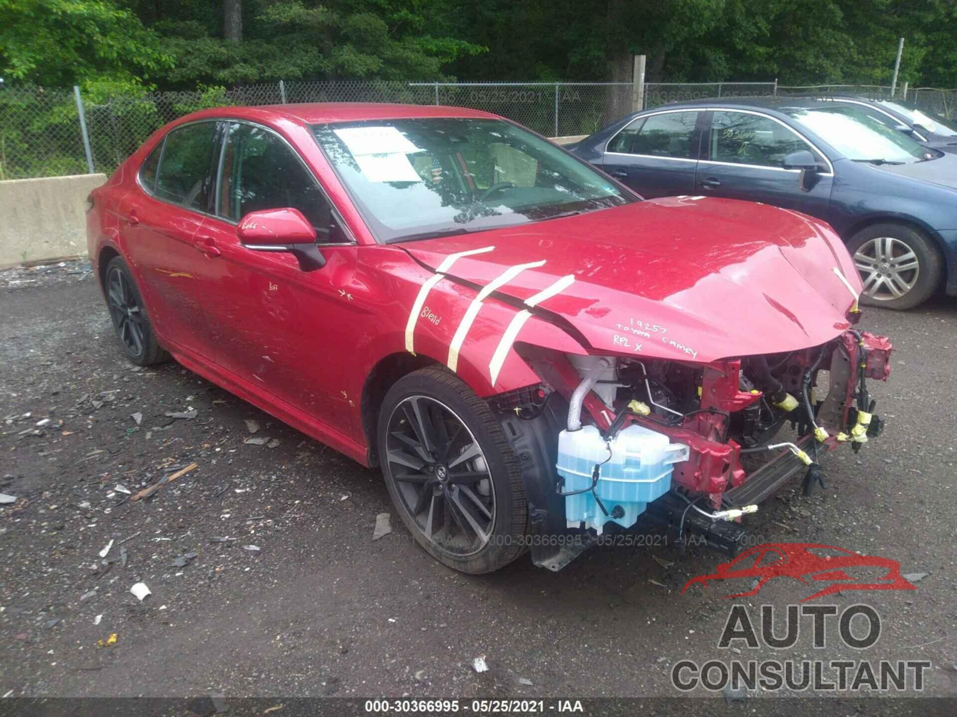 TOYOTA CAMRY 2019 - 4T1B61HK0KU282361