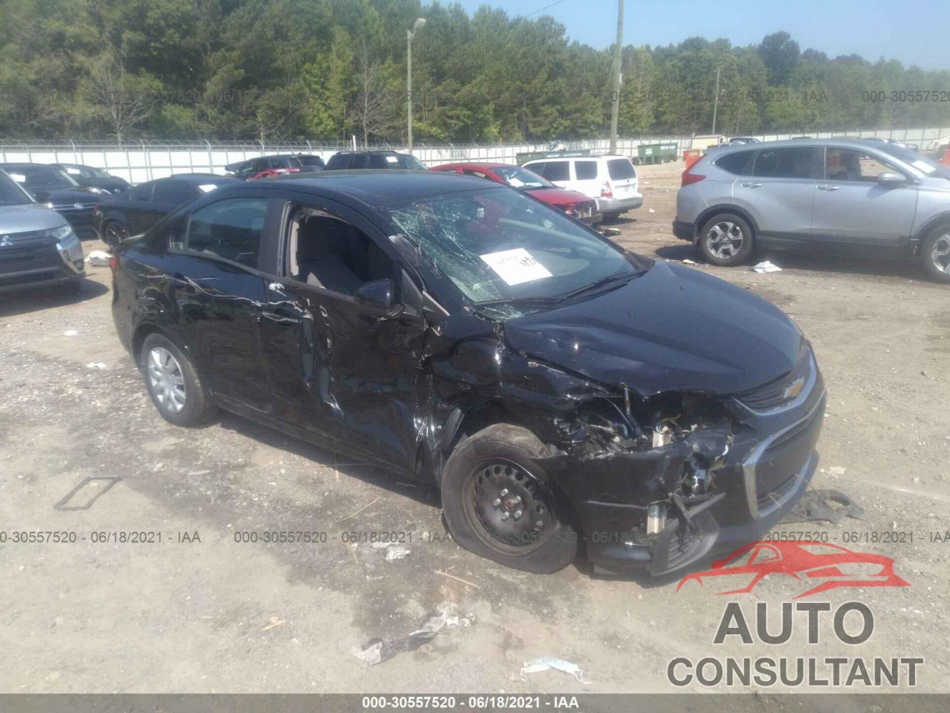 CHEVROLET SONIC 2017 - 1G1JB5SH6H4153218