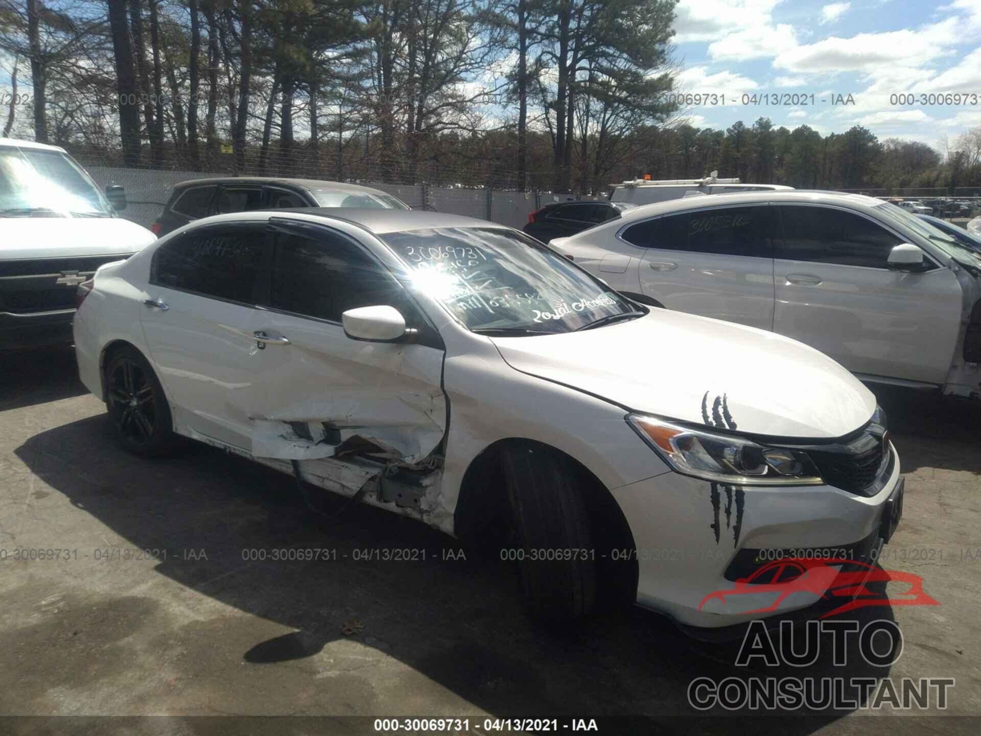 HONDA ACCORD SEDAN 2017 - 1HGCR2F51HA008665