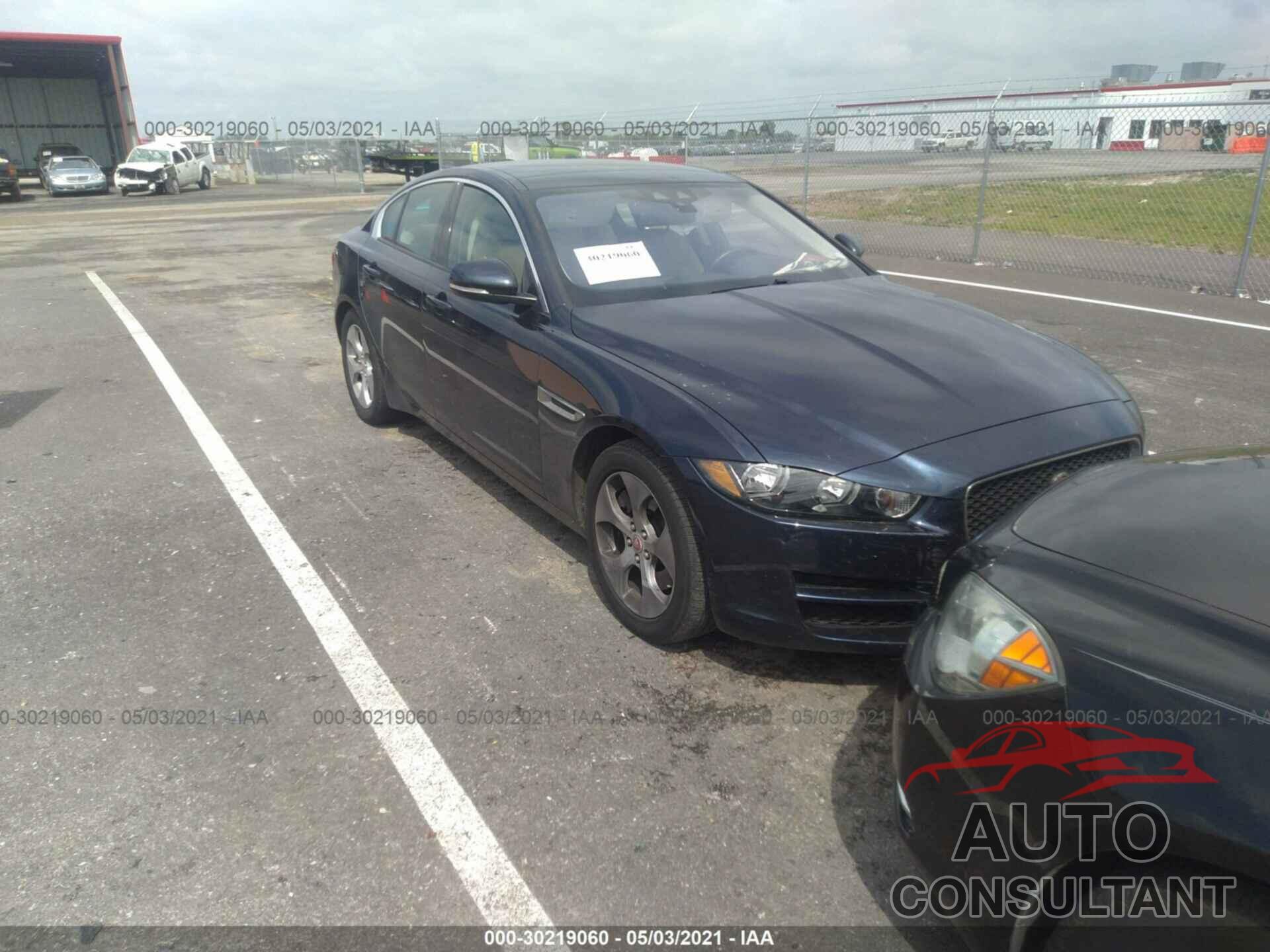 JAGUAR XE 2017 - SAJAR4BG3HA947178