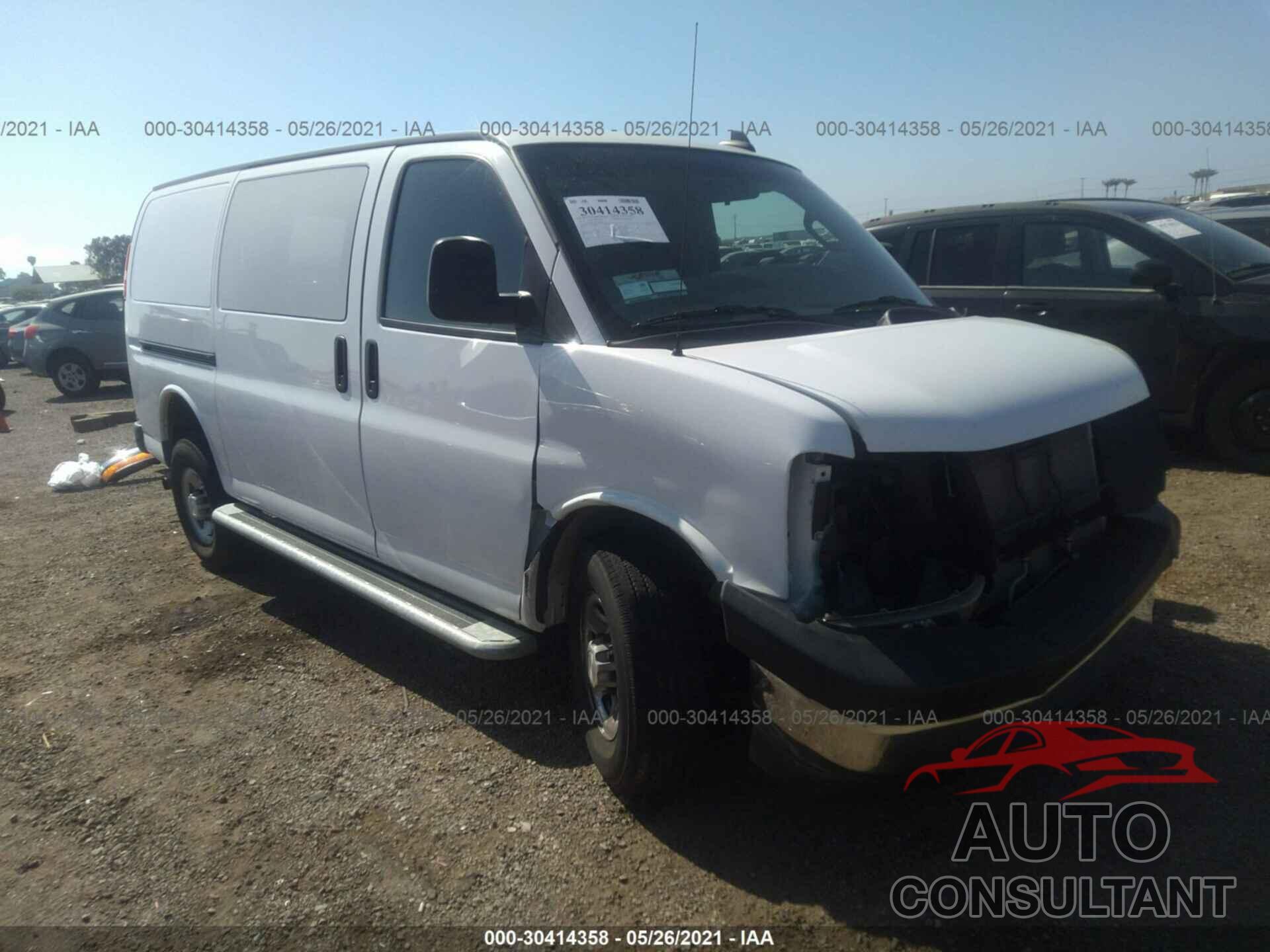 CHEVROLET EXPRESS CARGO VAN 2019 - 1GCWGAFG1K1306766