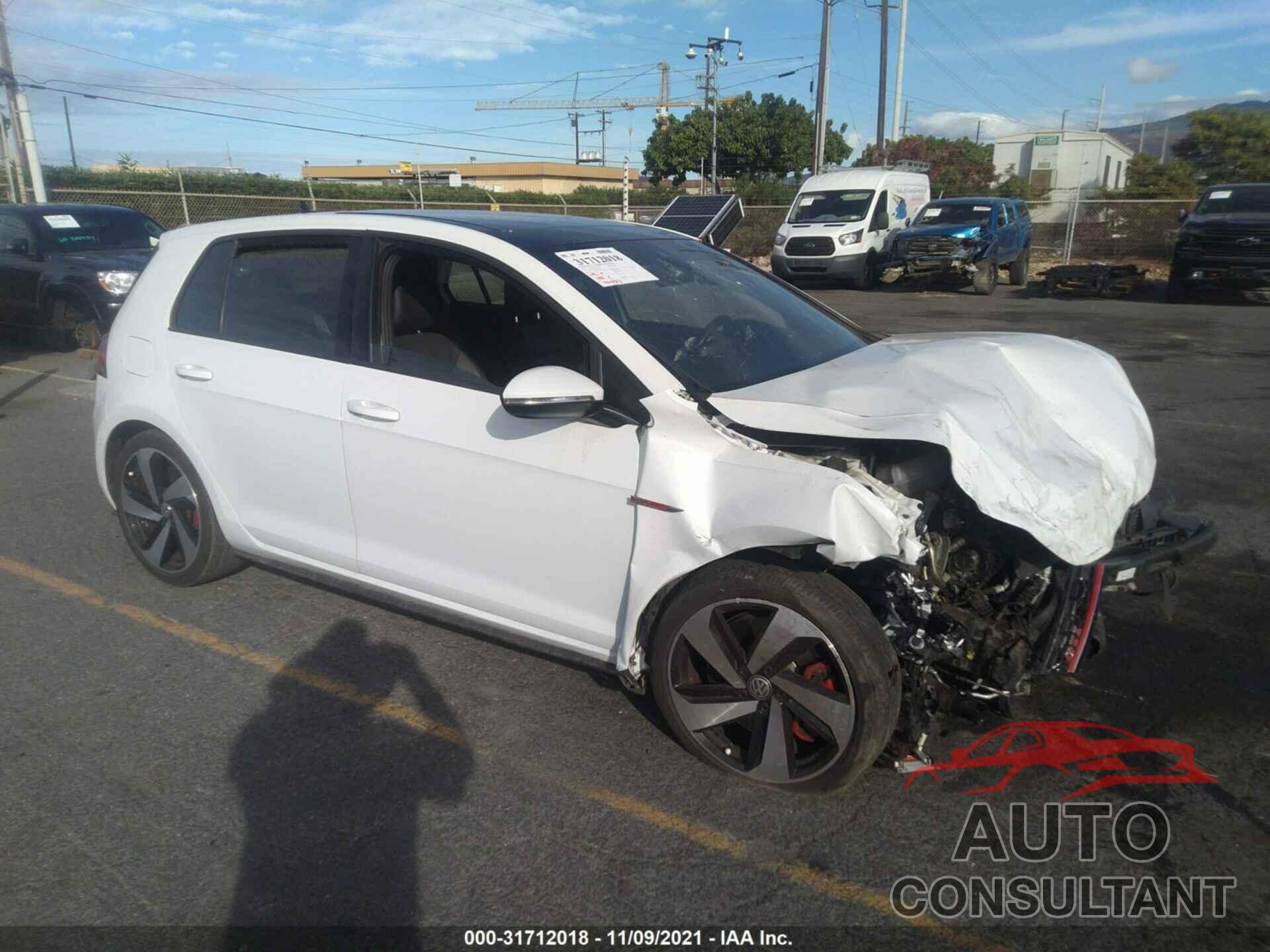 VOLKSWAGEN GOLF GTI 2018 - 3VW547AU3JM284109