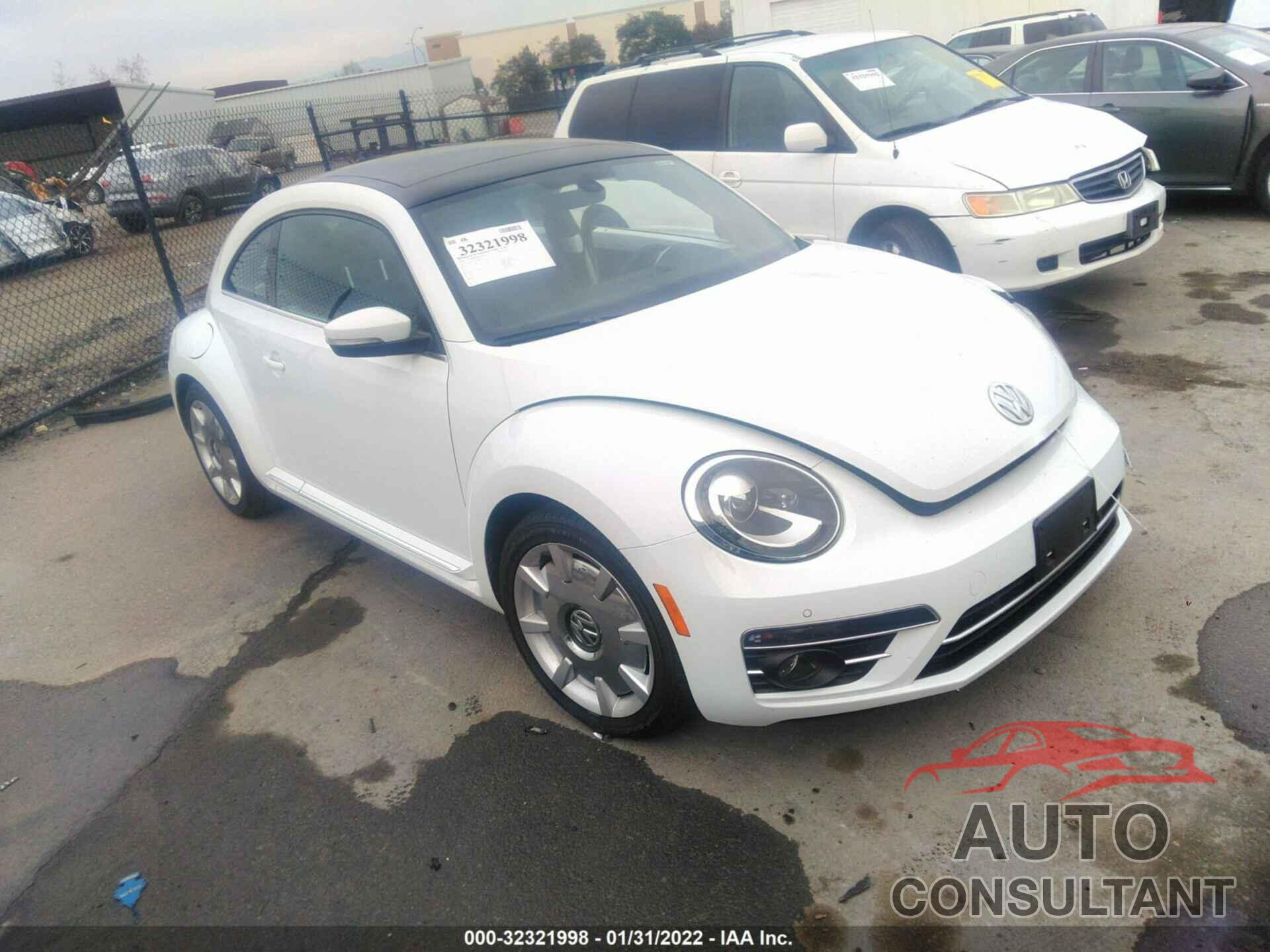 VOLKSWAGEN BEETLE 2018 - 3VWJD7AT7JM702533