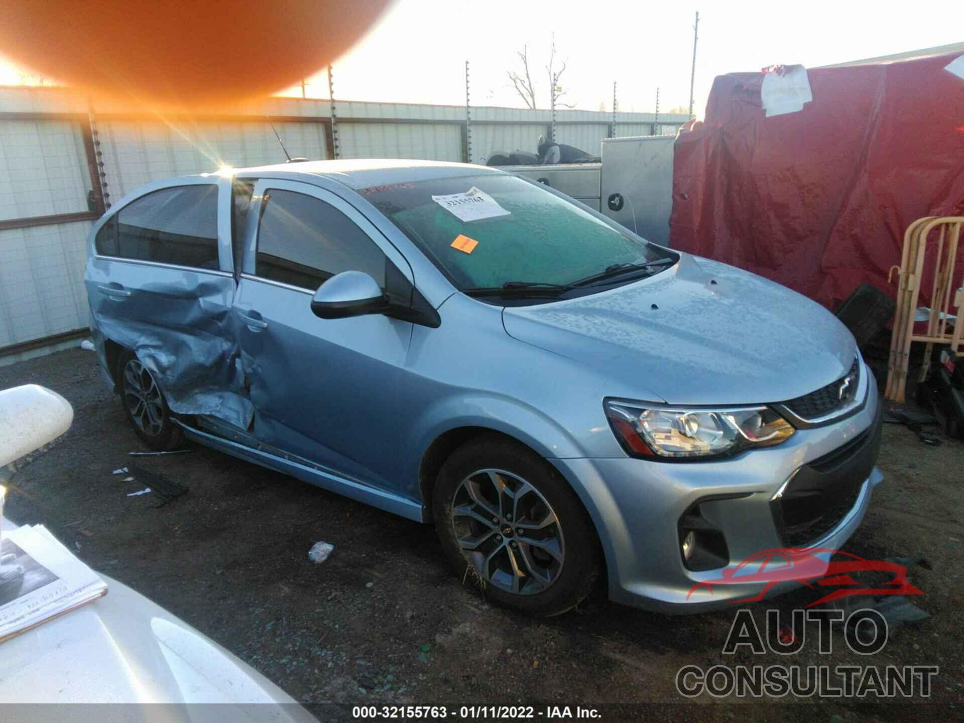 CHEVROLET SONIC 2017 - 1G1JD5SH0H4156366