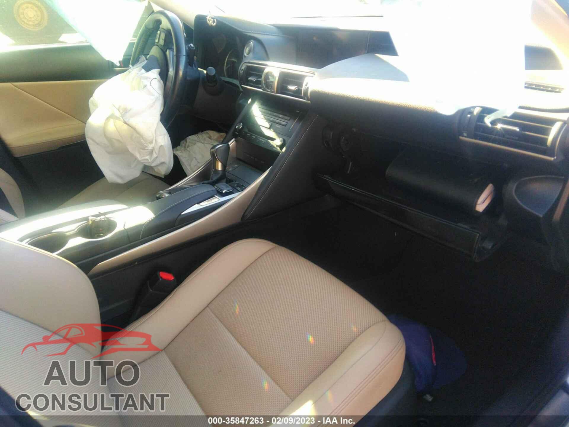 LEXUS IS 2017 - JTHBA1D28H5046731