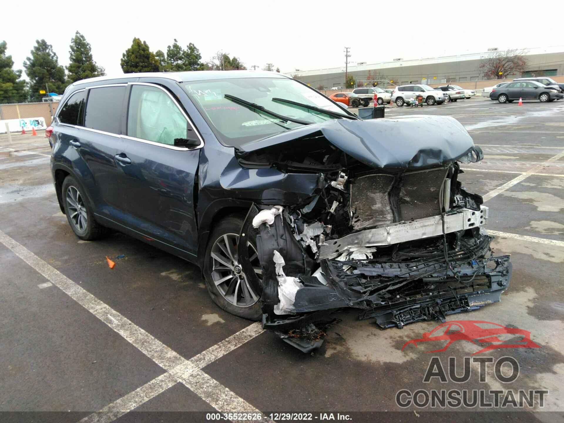 TOYOTA HIGHLANDER 2018 - 5TDJZRFH2JS868723