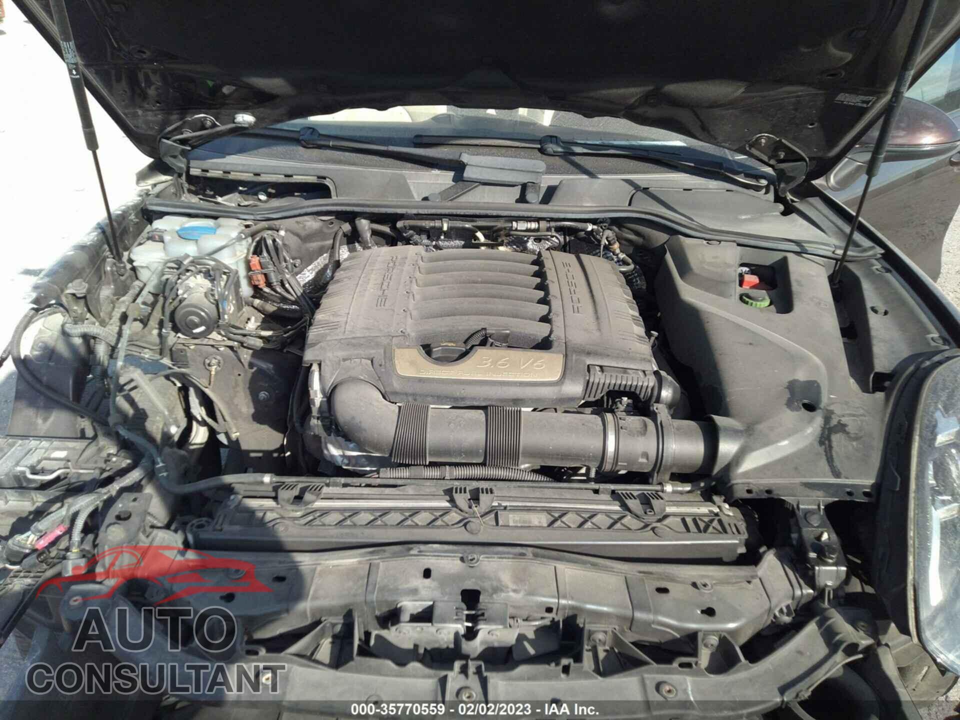 PORSCHE CAYENNE 2018 - WP1AA2A2XJKA02548