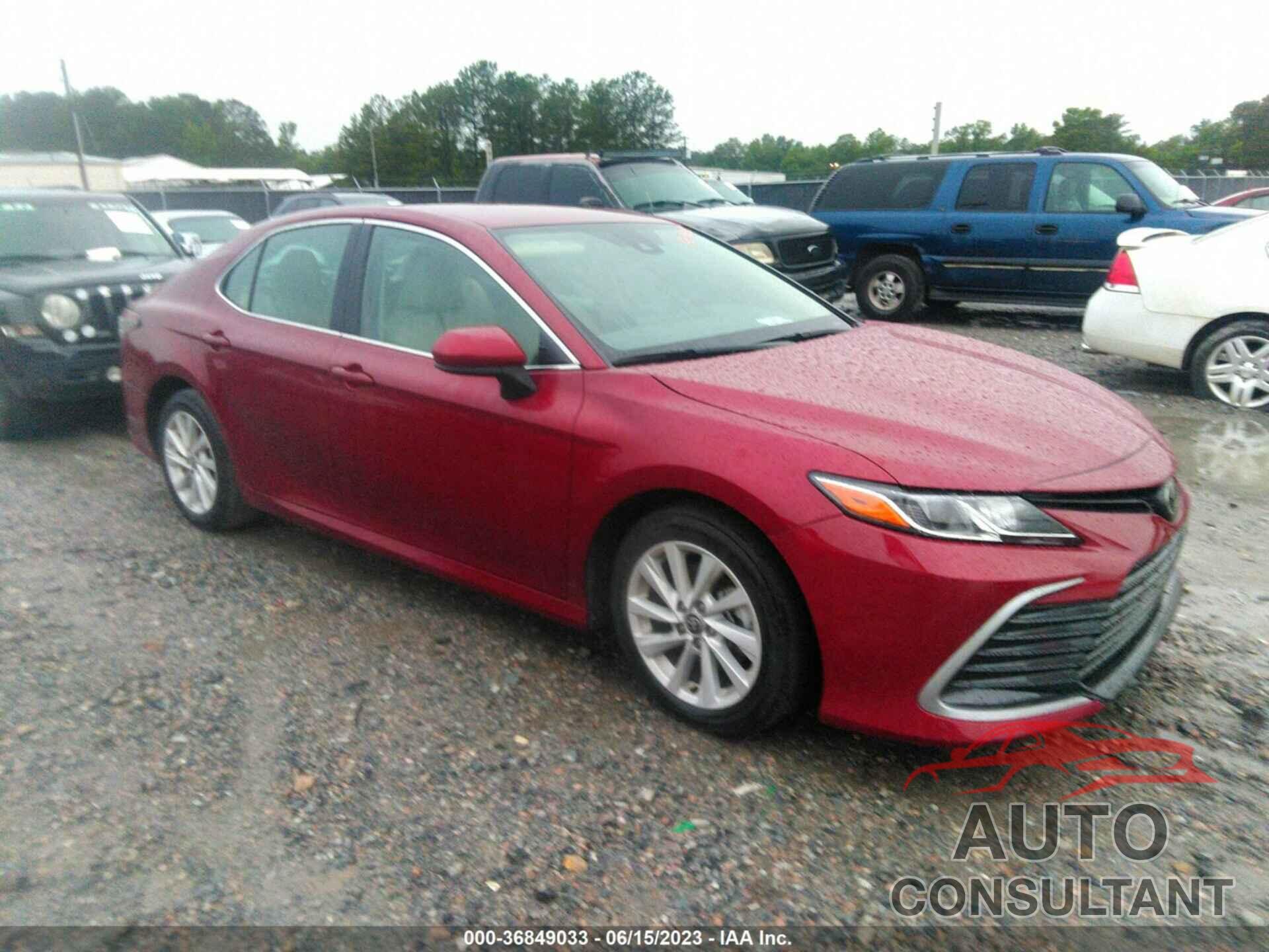 TOYOTA CAMRY 2022 - 4T1C11AK9NU679438