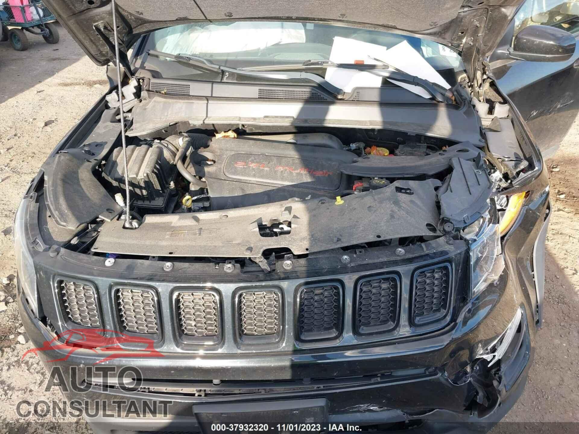 JEEP COMPASS 2018 - 3C4NJDBB0JT404252