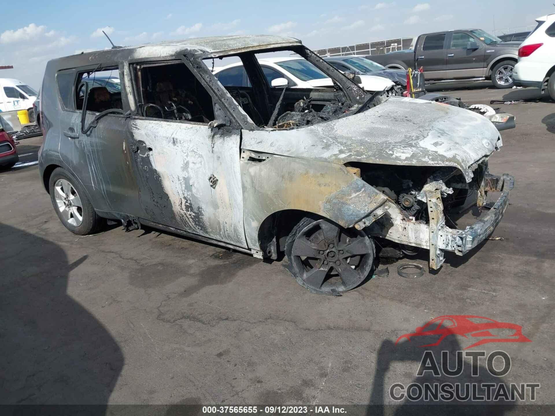 KIA SOUL 2017 - KNDJN2A28H7470135