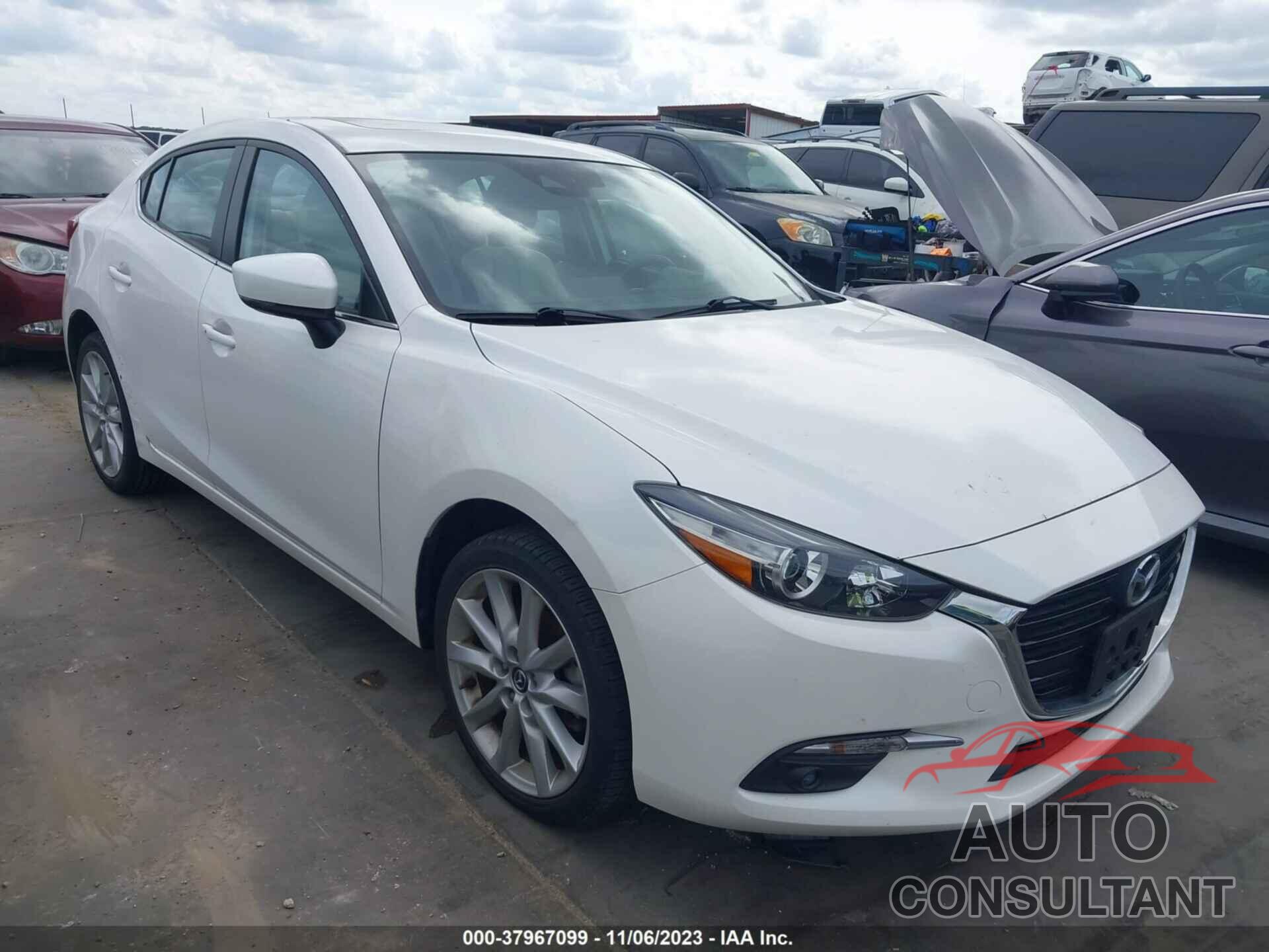 MAZDA MAZDA3 4-DOOR 2017 - JM1BN1W35H1133960