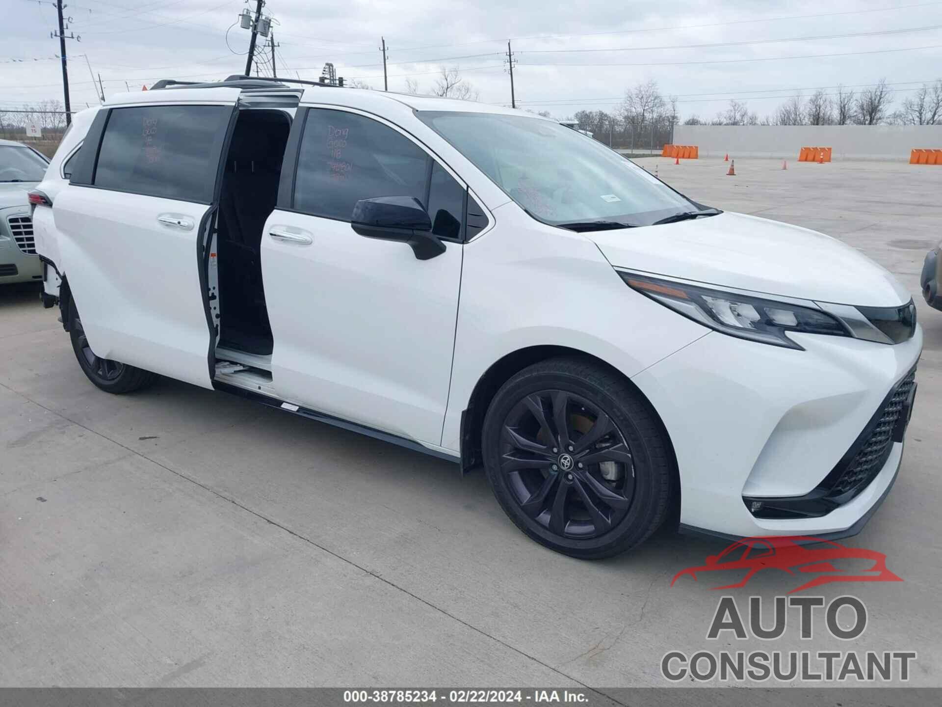 TOYOTA SIENNA 2022 - 5TDXRKEC2NS116078