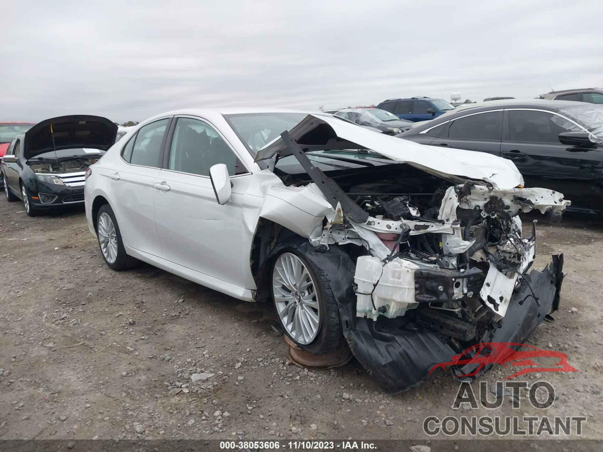 TOYOTA CAMRY 2019 - 4T1B11HK3KU774946