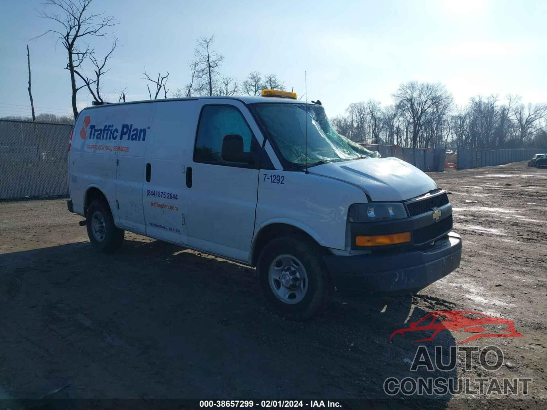 CHEVROLET EXPRESS 2500 2018 - 1GCWGAFP2J1337538