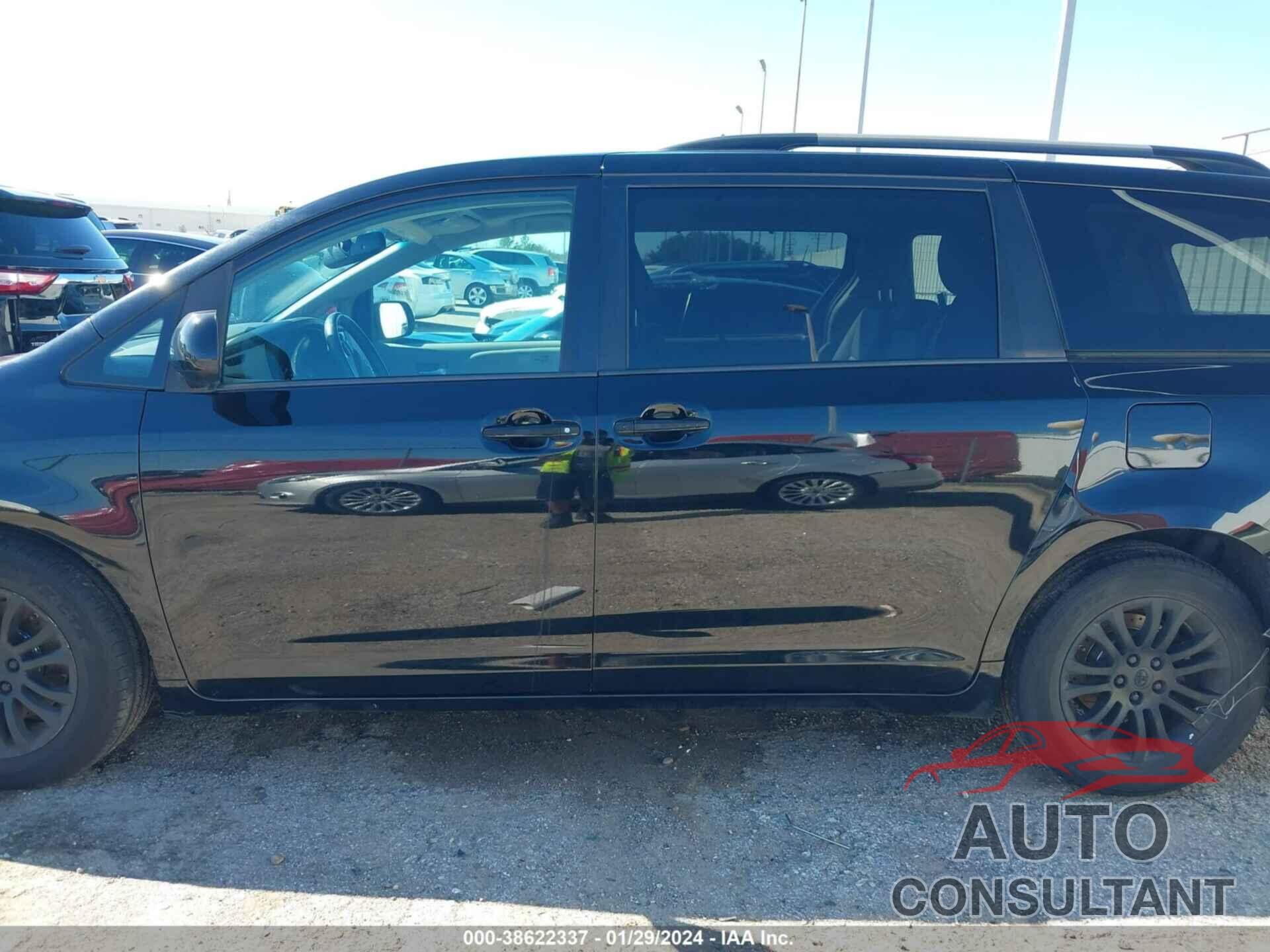 TOYOTA SIENNA 2017 - 5TDYZ3DC5HS826446