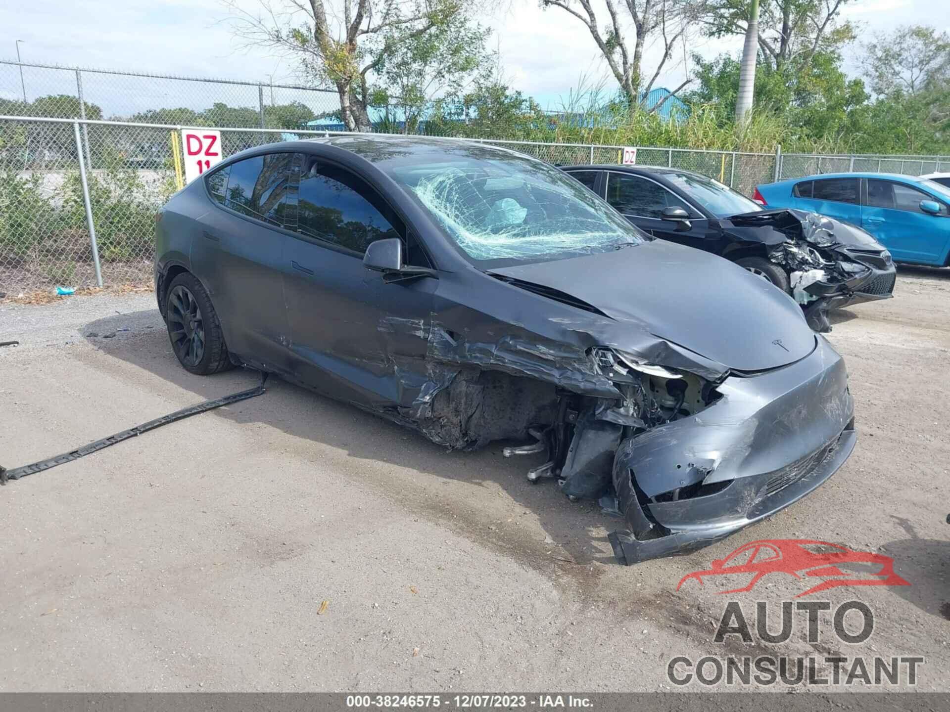TESLA MODEL Y 2021 - 5YJYGAEE8MF253048
