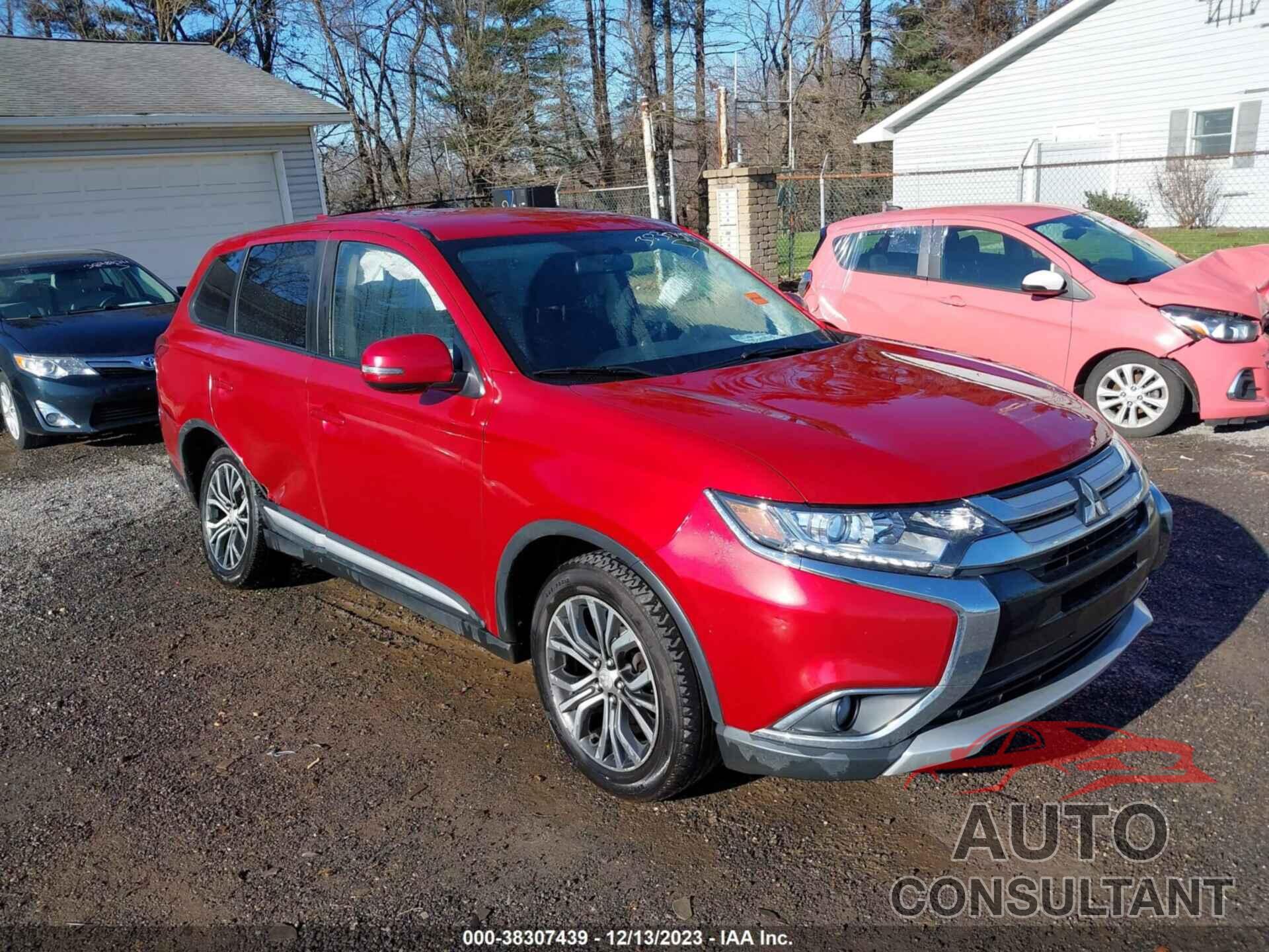 MITSUBISHI OUTLANDER 2018 - JA4AZ3A38JZ037695