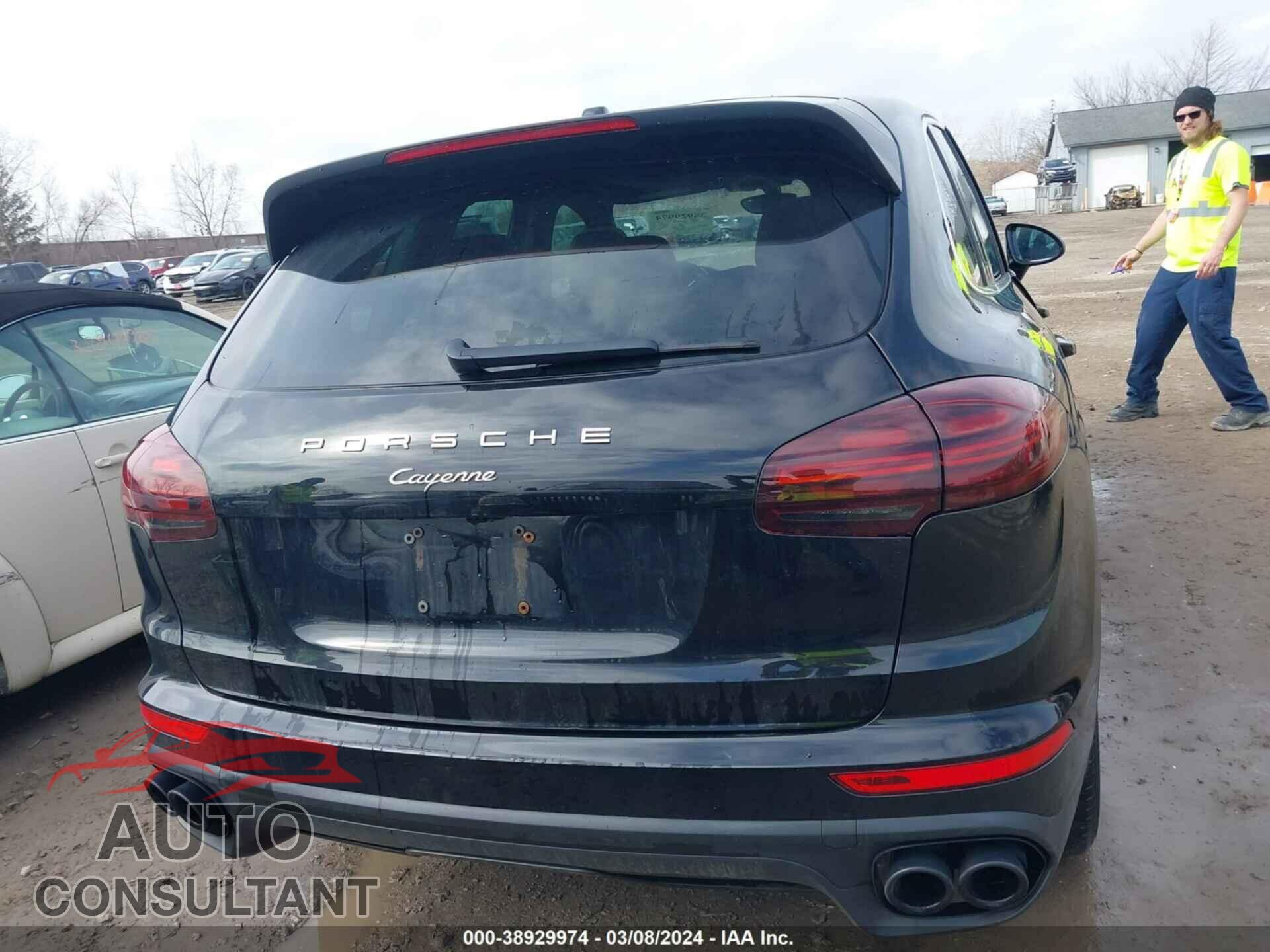 PORSCHE CAYENNE 2016 - WP1AA2A29GLA10224