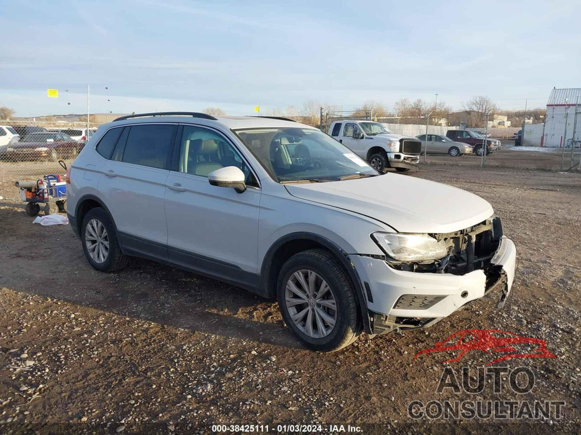 VOLKSWAGEN TIGUAN 2019 - 3VV2B7AX0KM029460