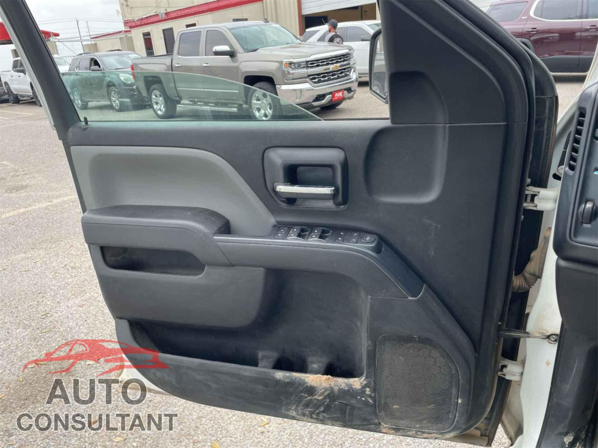 CHEVROLET SILVERADO LD 2019 - 2GCRCNEC6K1114011