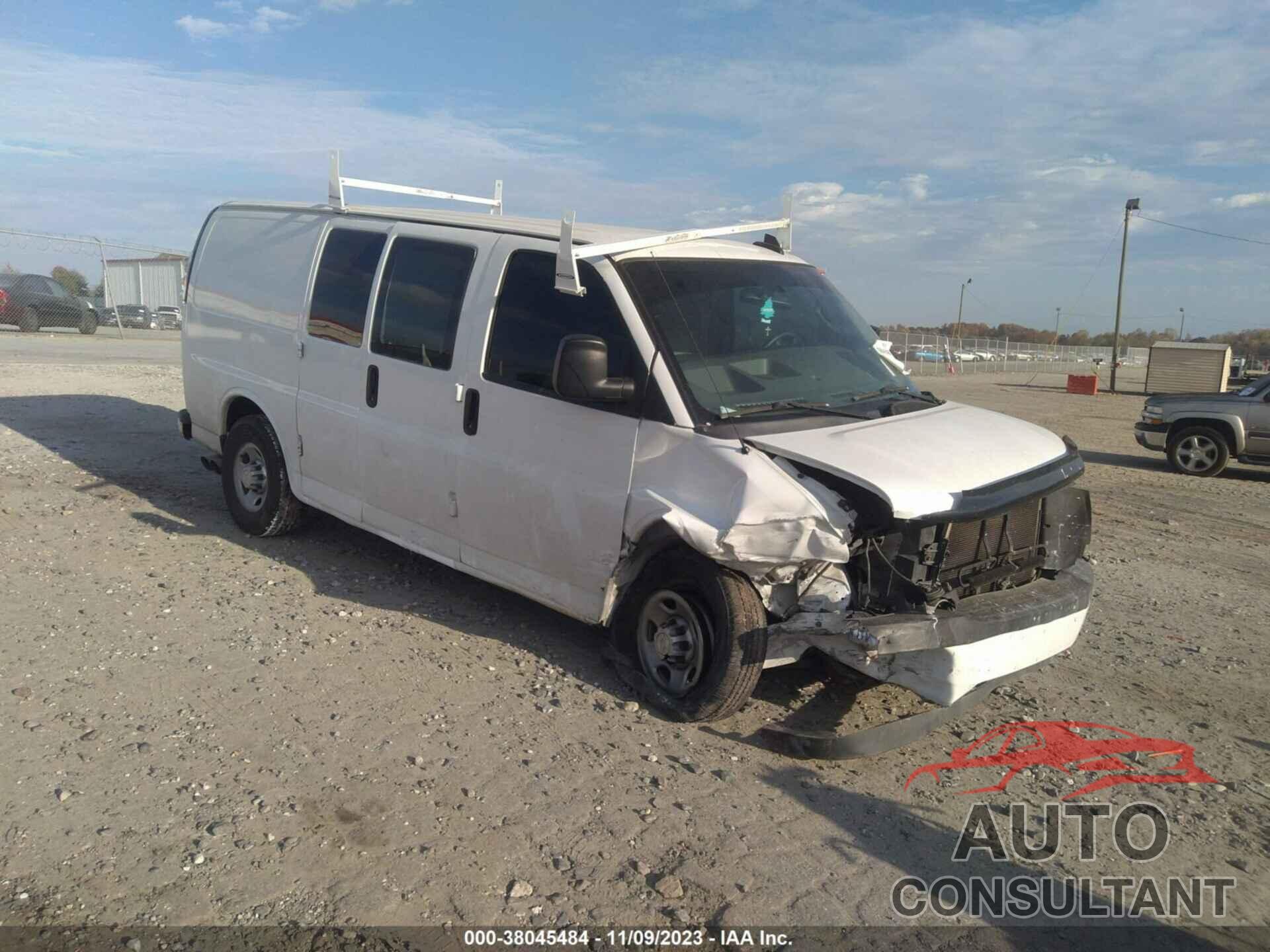 CHEVROLET EXPRESS 2500 2018 - 1GCWGAFG3J1166539