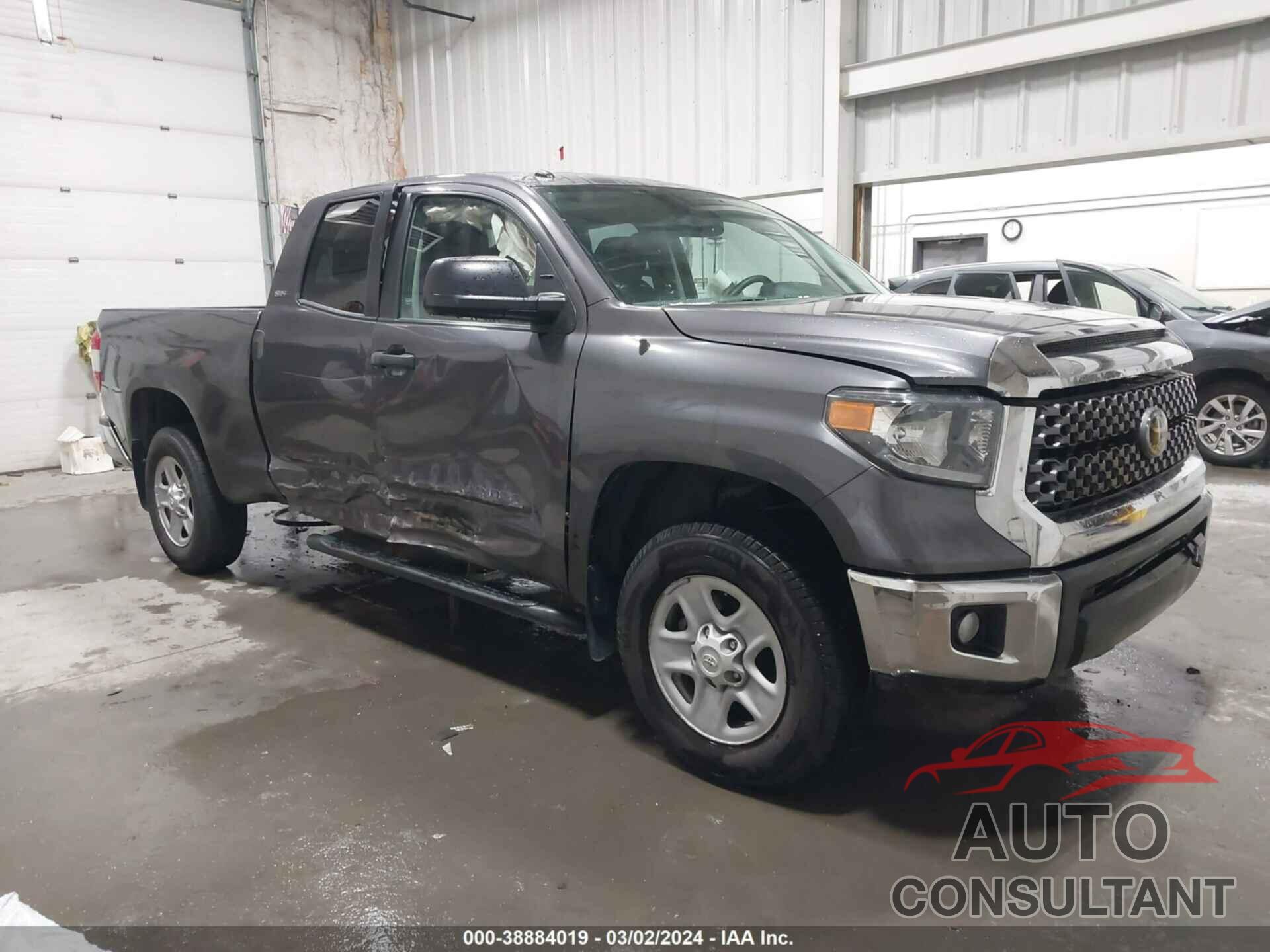 TOYOTA TUNDRA 2018 - 5TFUM5F11JX075771