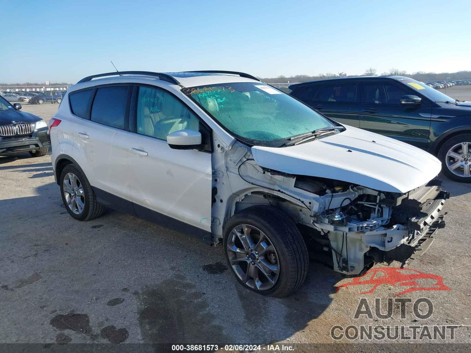 FORD ESCAPE 2016 - 1FMCU0GX1GUB87400