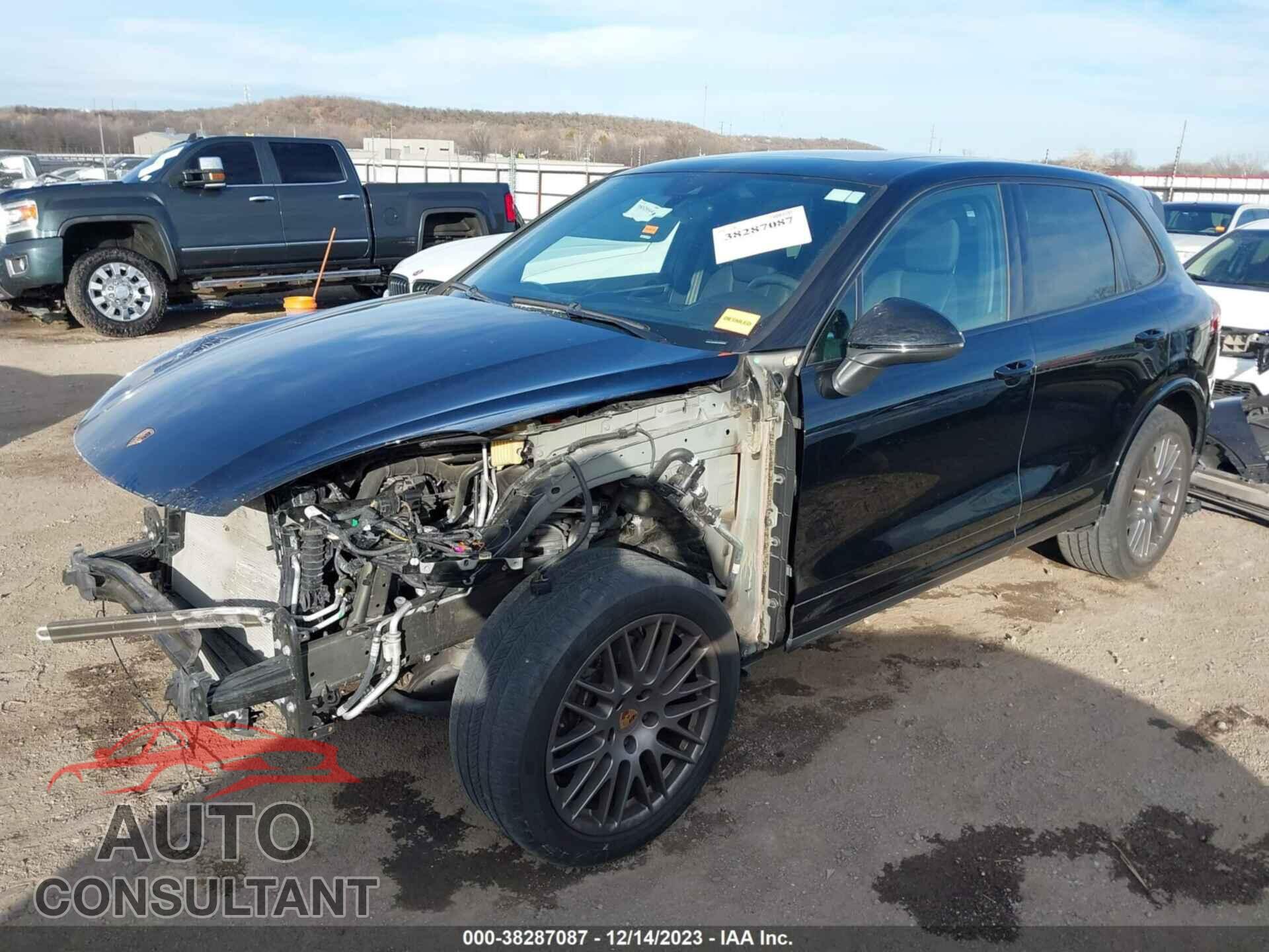 PORSCHE CAYENNE 2017 - WP1AA2A22HKA81966