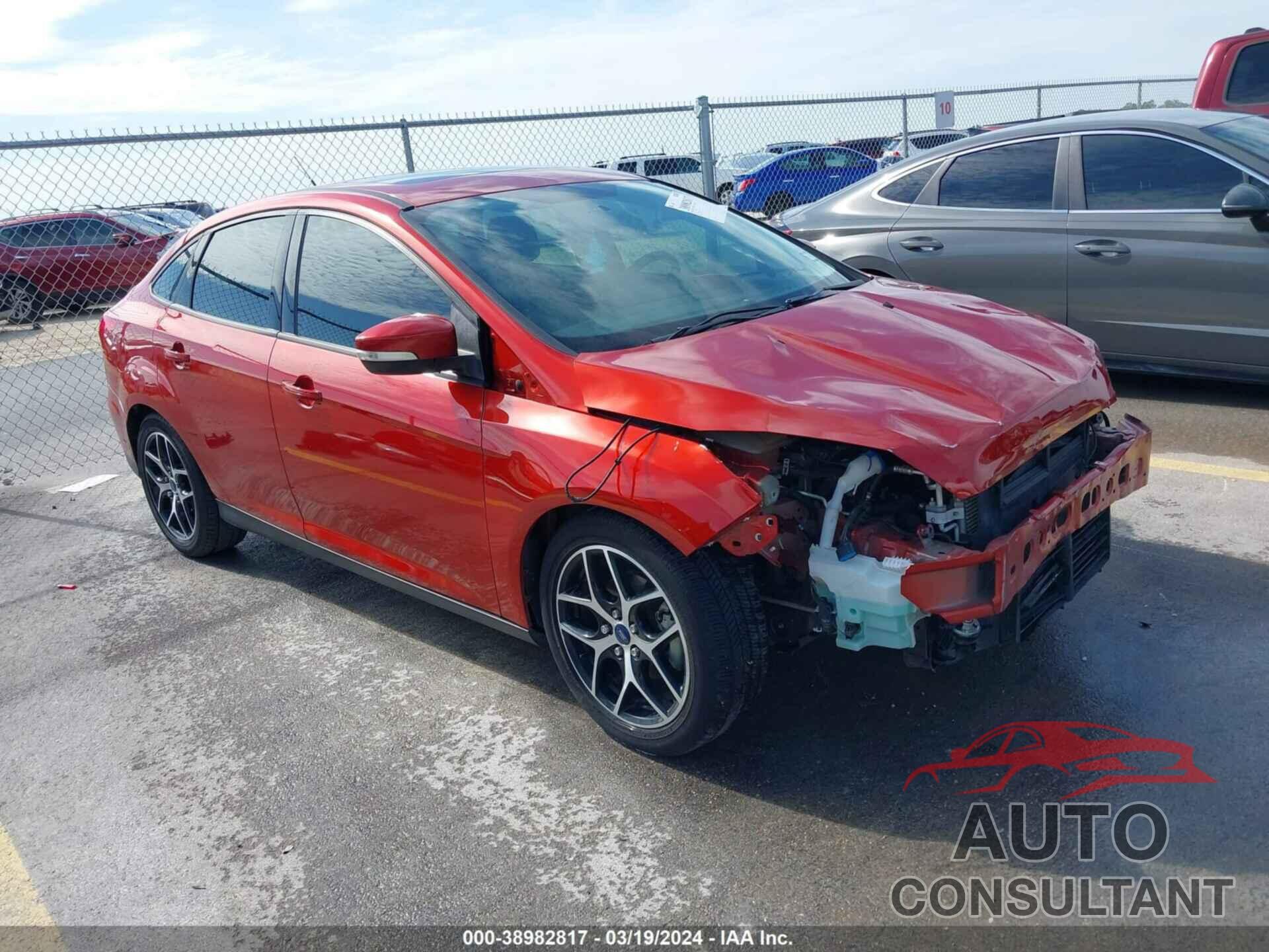 FORD FOCUS 2018 - 1FADP3H28JL302260