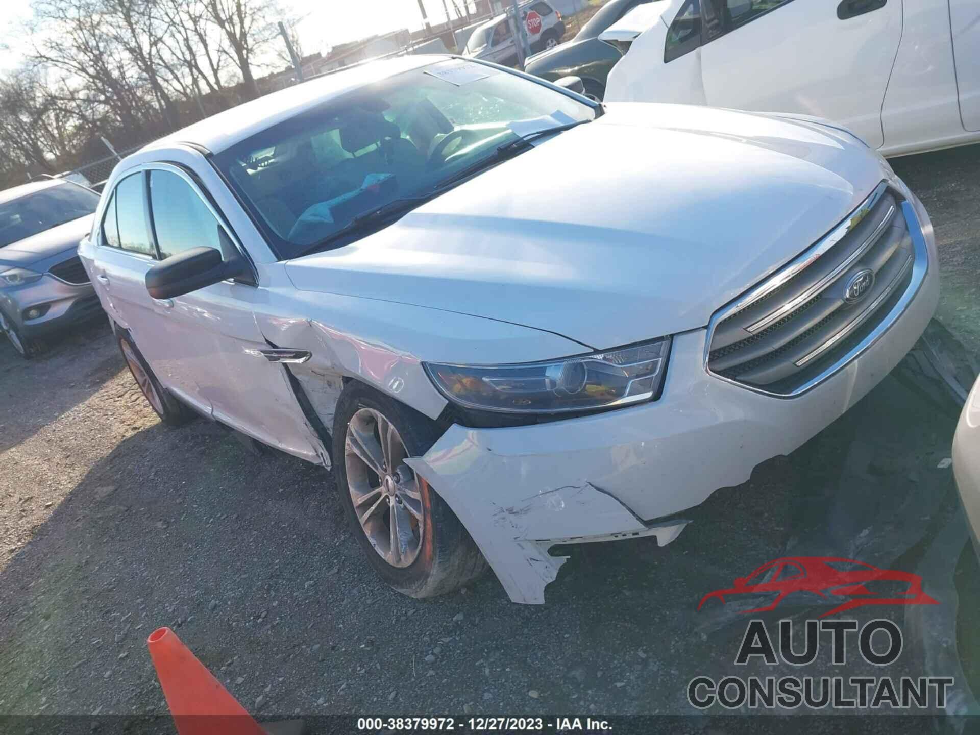 FORD TAURUS 2018 - 1FAHP2D8XJG123183