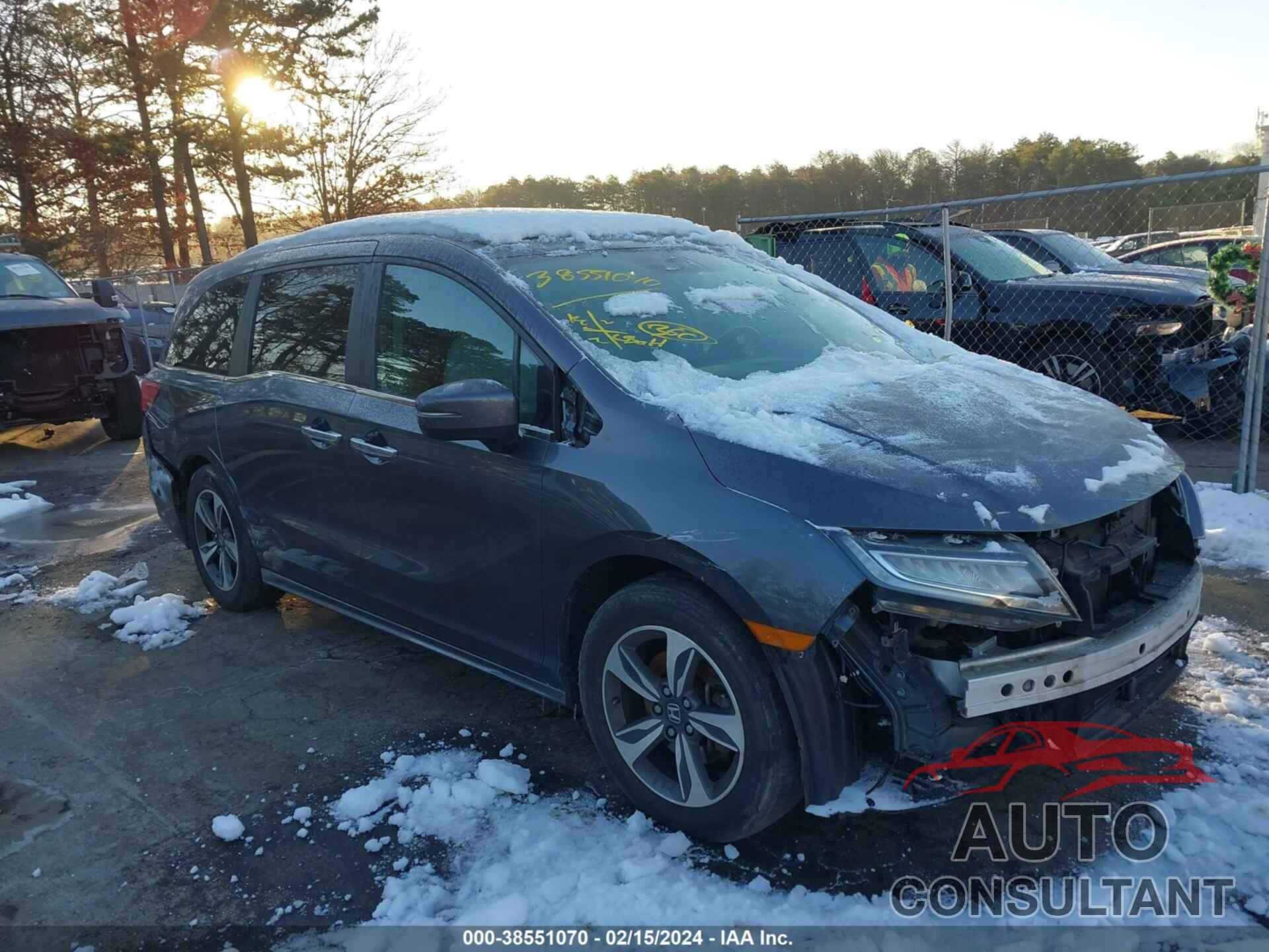 HONDA ODYSSEY 2018 - 5FNRL6H82JB018109