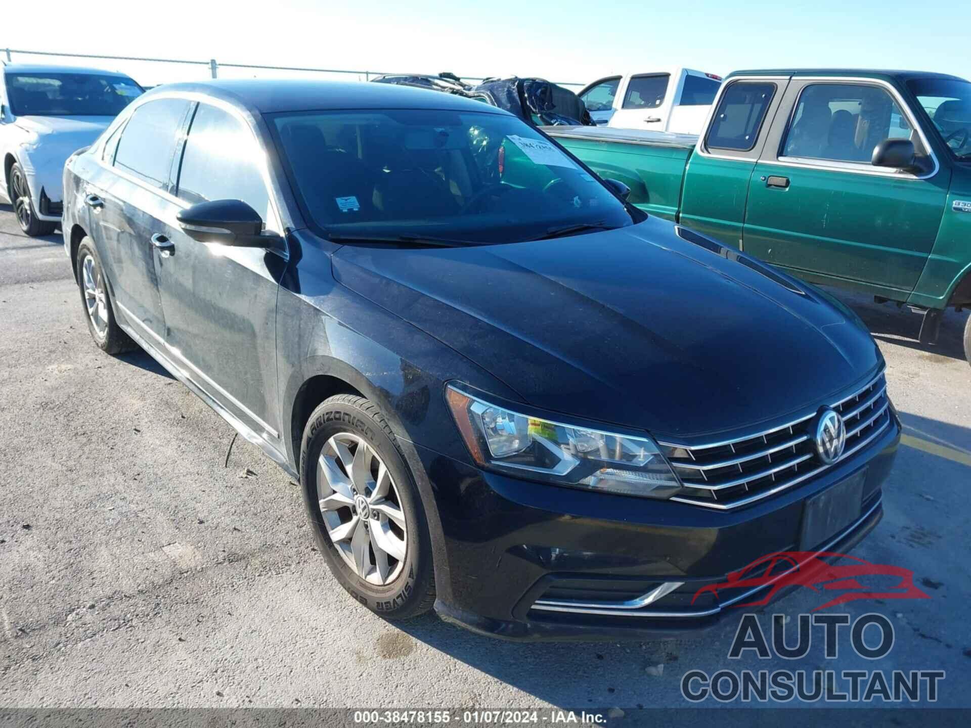 VOLKSWAGEN PASSAT 2017 - 1VWAT7A37HC085830