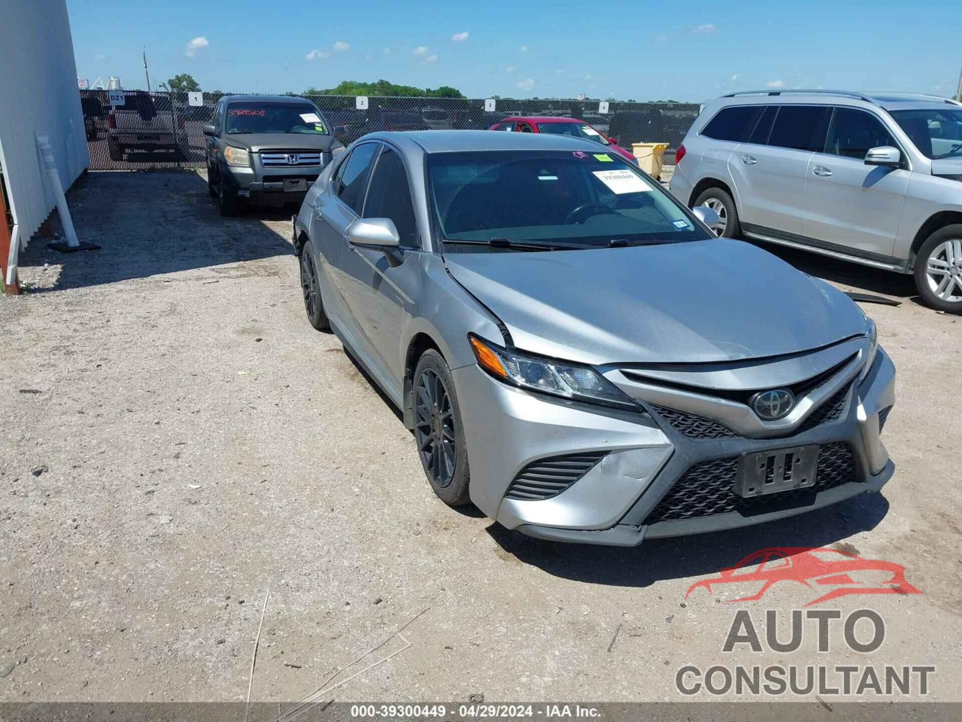 TOYOTA CAMRY 2020 - 4T1G11AK3LU310153