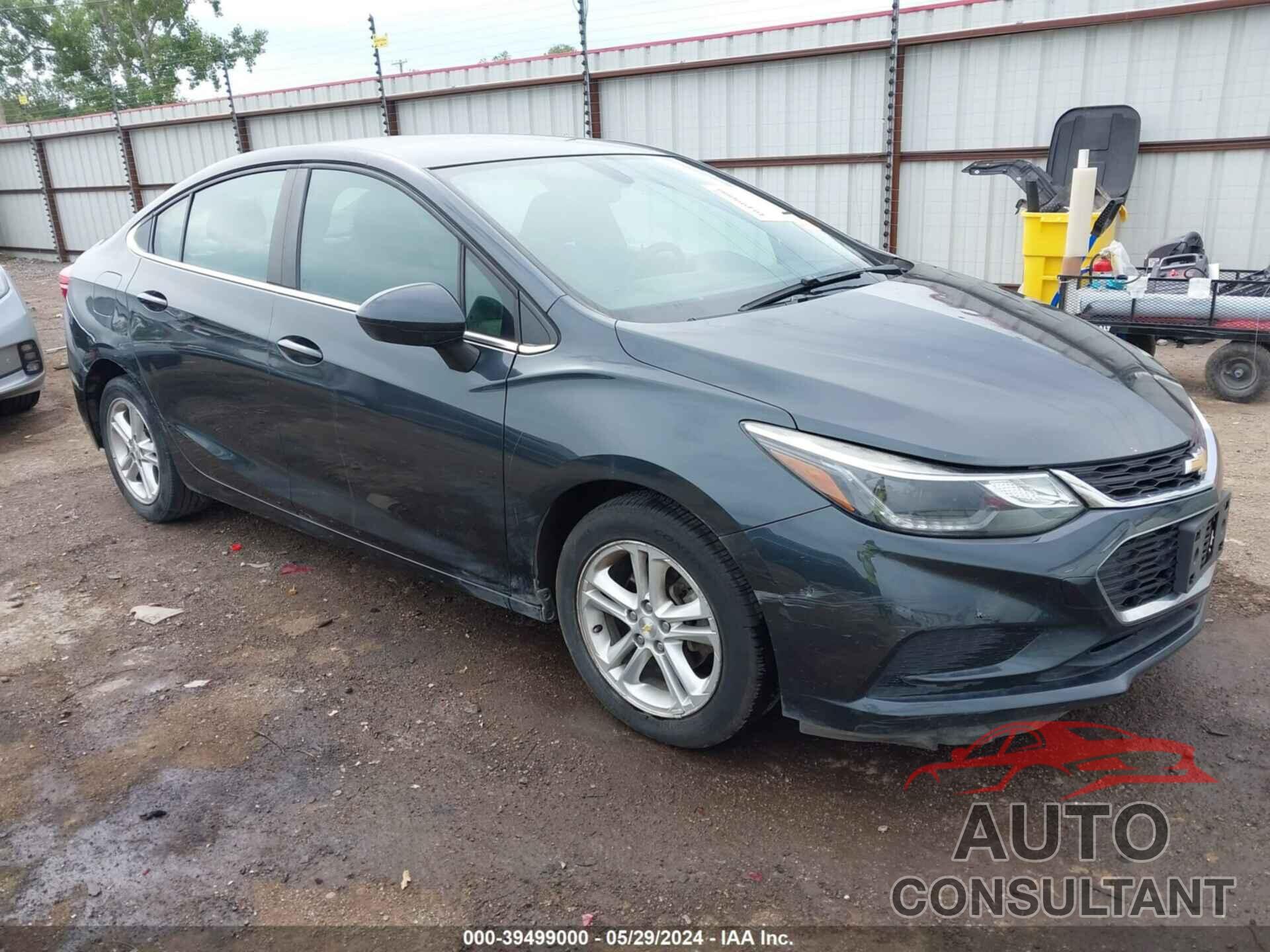 CHEVROLET CRUZE 2018 - 1G1BE5SM9J7182824