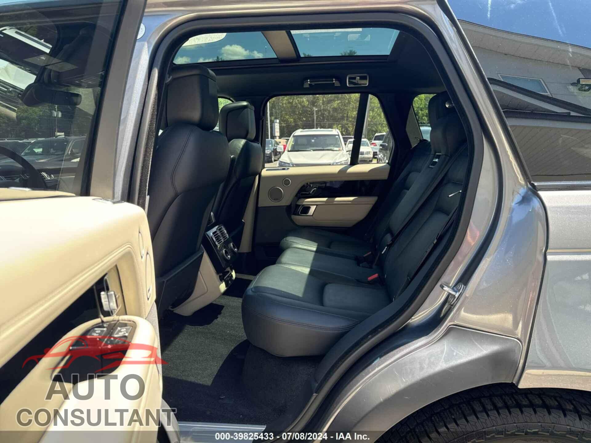 LAND ROVER RANGE ROVER 2018 - SALGS2SV0JA508759