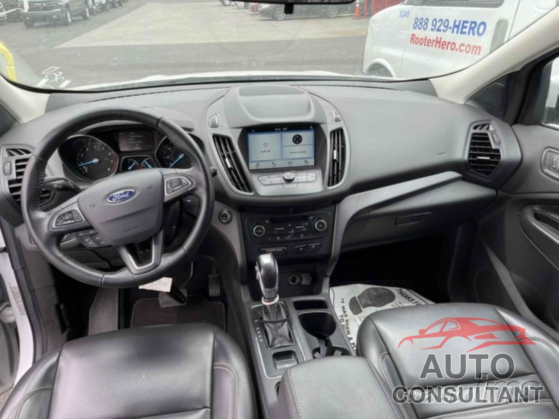 FORD ESCAPE 2019 - 1FMCU9HD3KUC07938