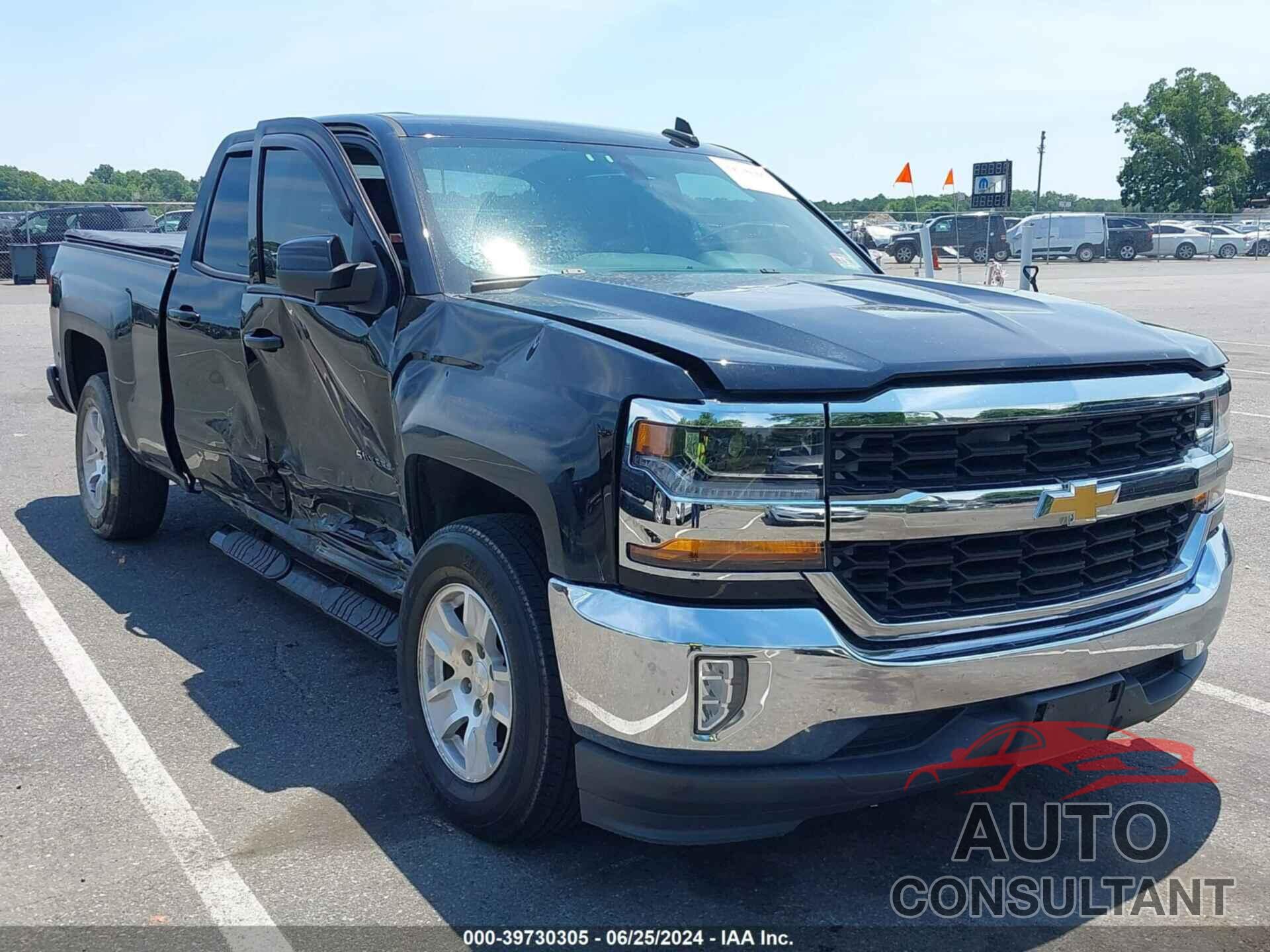 CHEVROLET SILVERADO 1500 2017 - 1GCRCREH0HZ204225