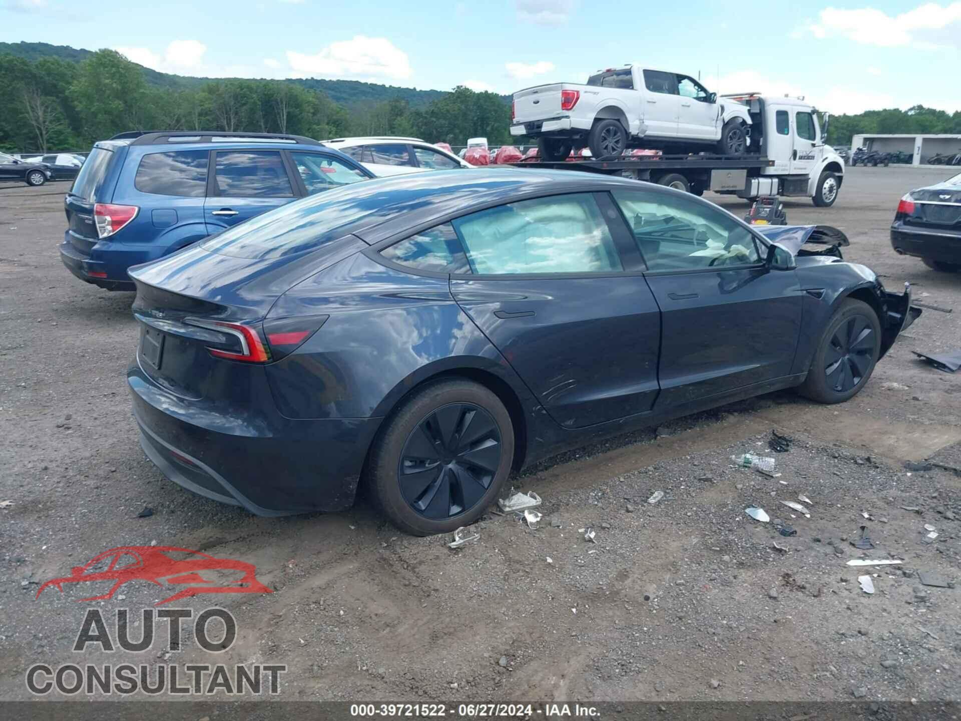 TESLA MODEL 3 2024 - 5YJ3E1EA5RF761952
