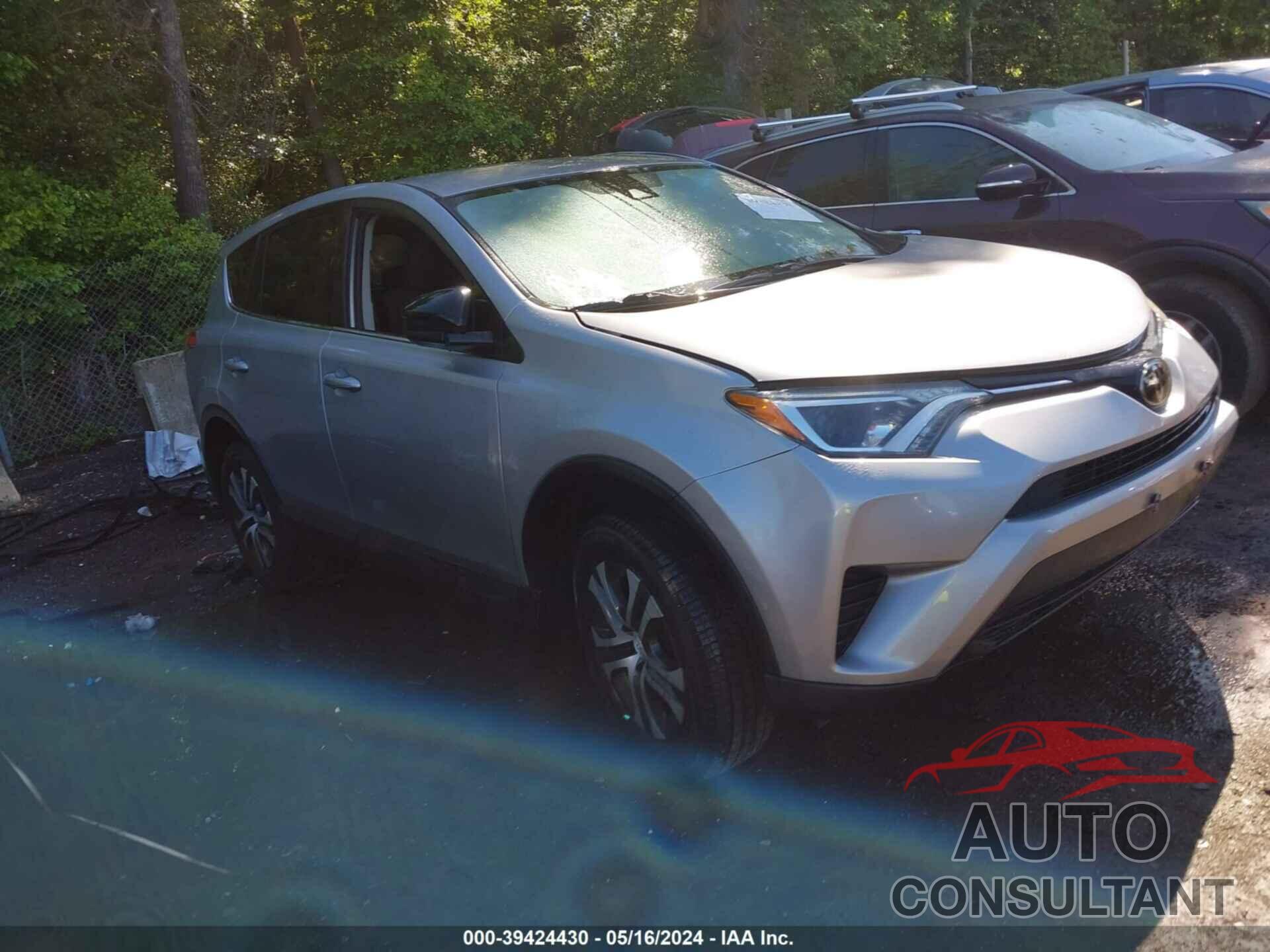 TOYOTA RAV4 2018 - JTMBFREV7JJ214088