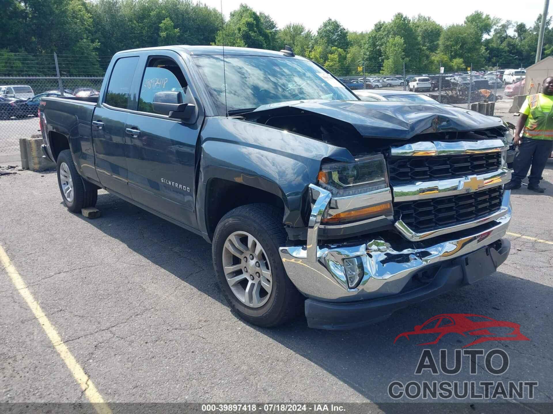 CHEVROLET SILVERADO 1500 2017 - 1GCVKREC9HZ366523