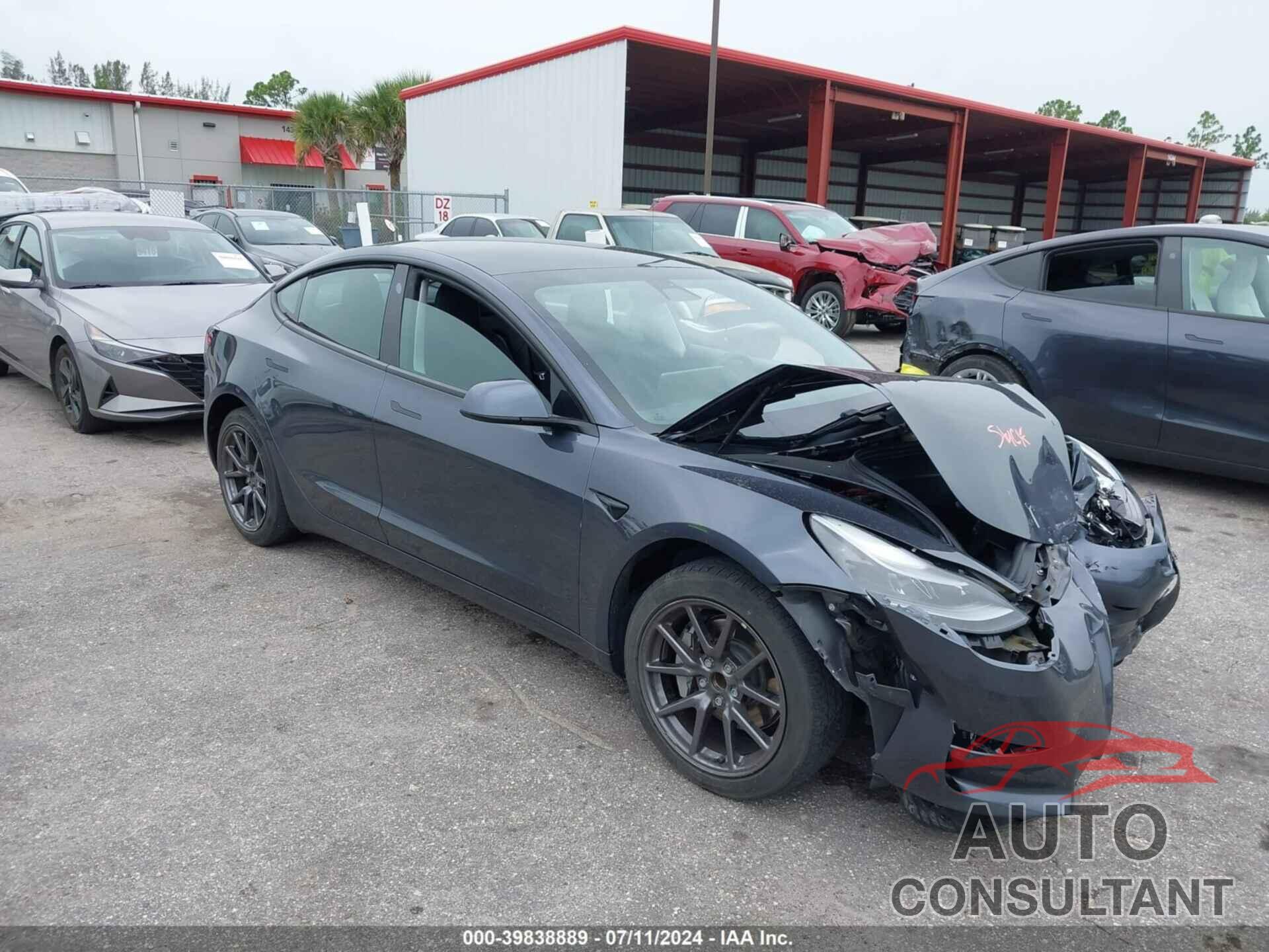 TESLA MODEL 3 2021 - 5YJ3E1EA4MF043818