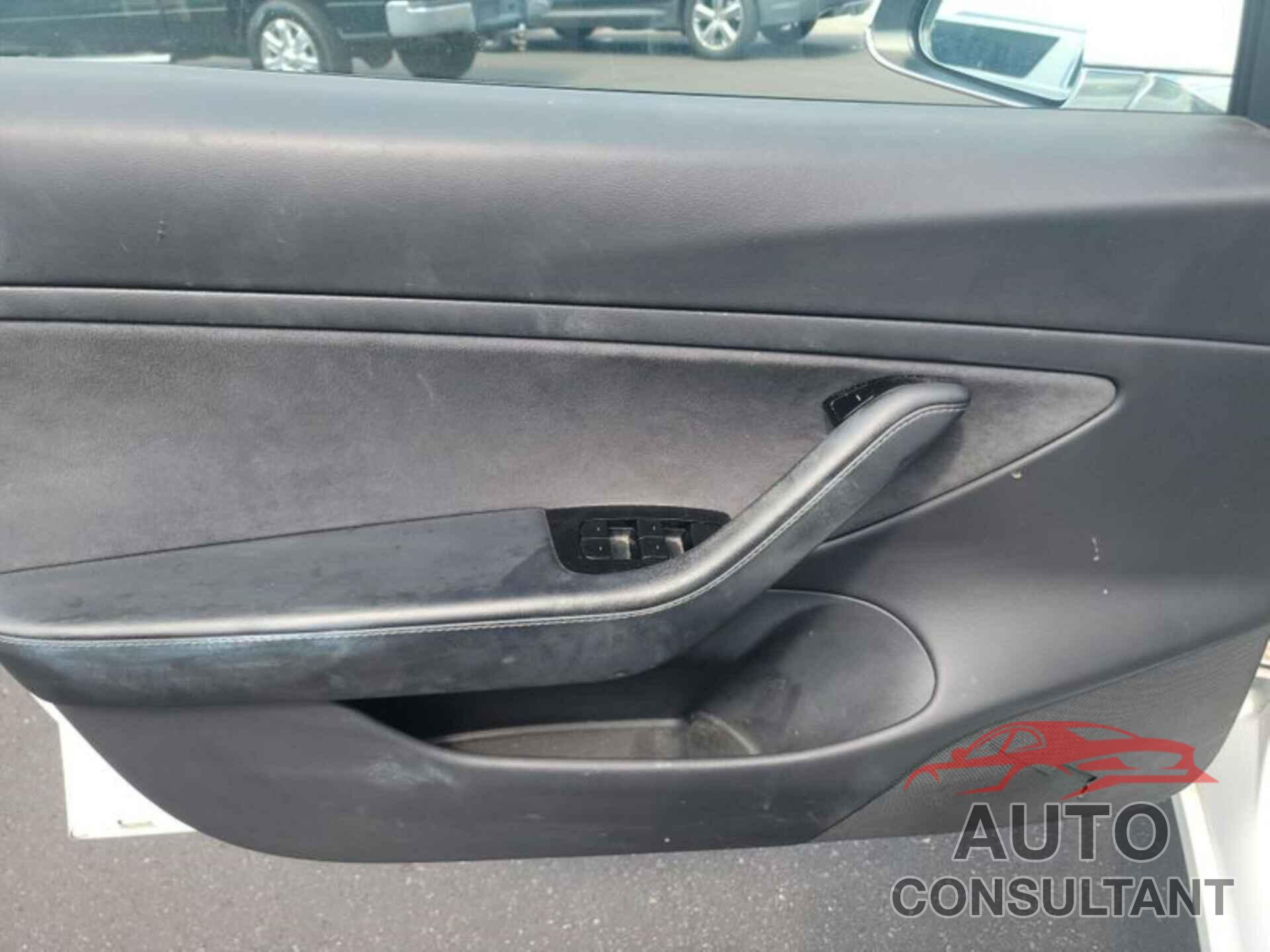 TESLA MODEL 3 2020 - 5YJ3E1EB7LF636905