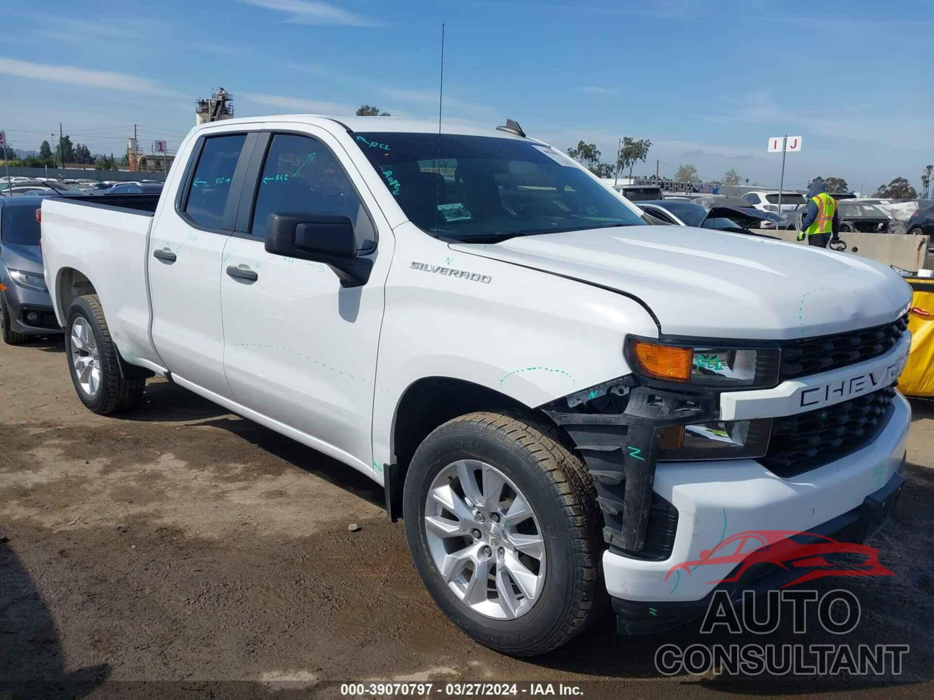 CHEVROLET SILVERADO 1500 2019 - 1GCRWBEF9KZ276917