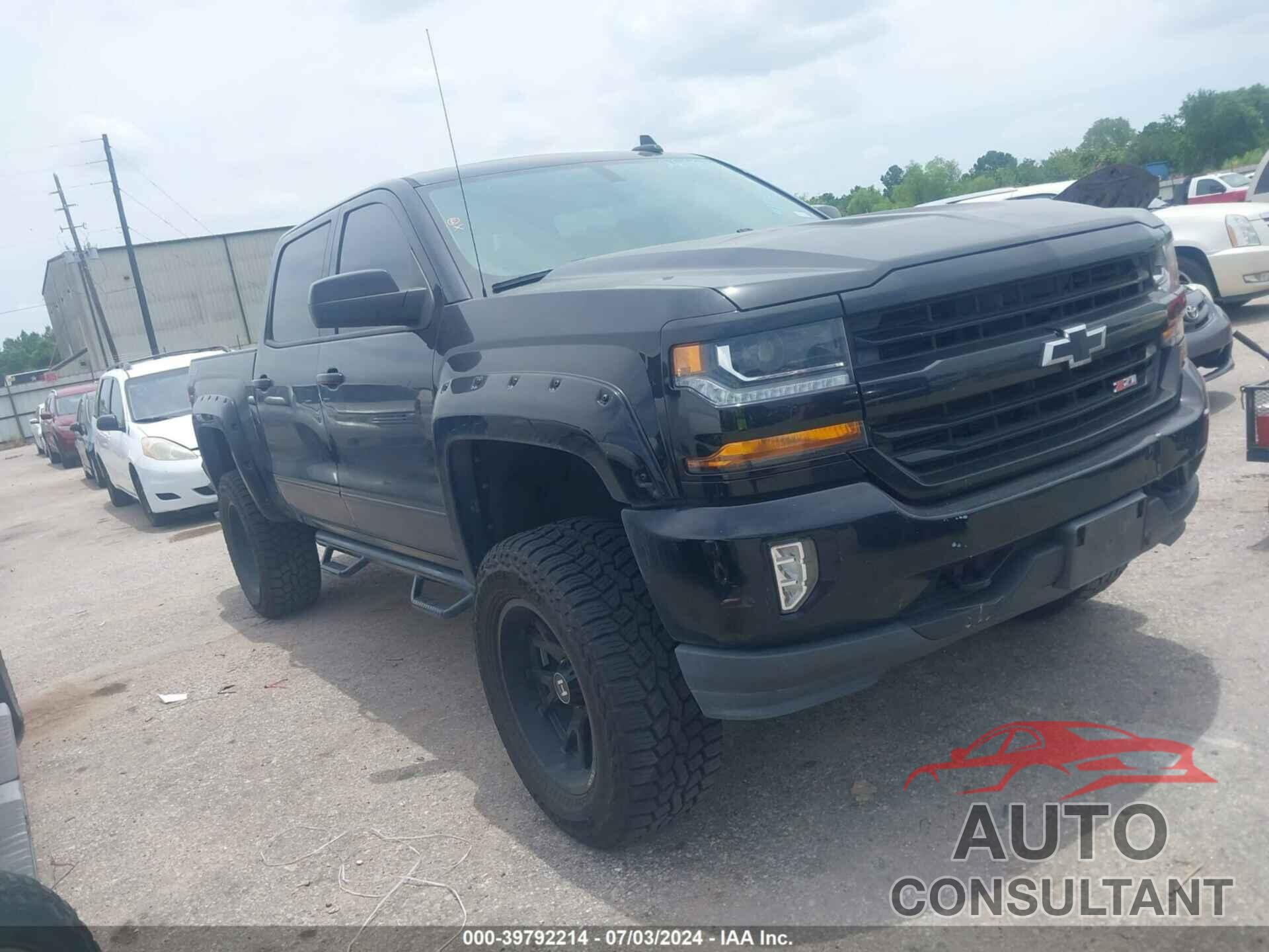 CHEVROLET SILVERADO 1500 2018 - 3GCUKREC0JG261984