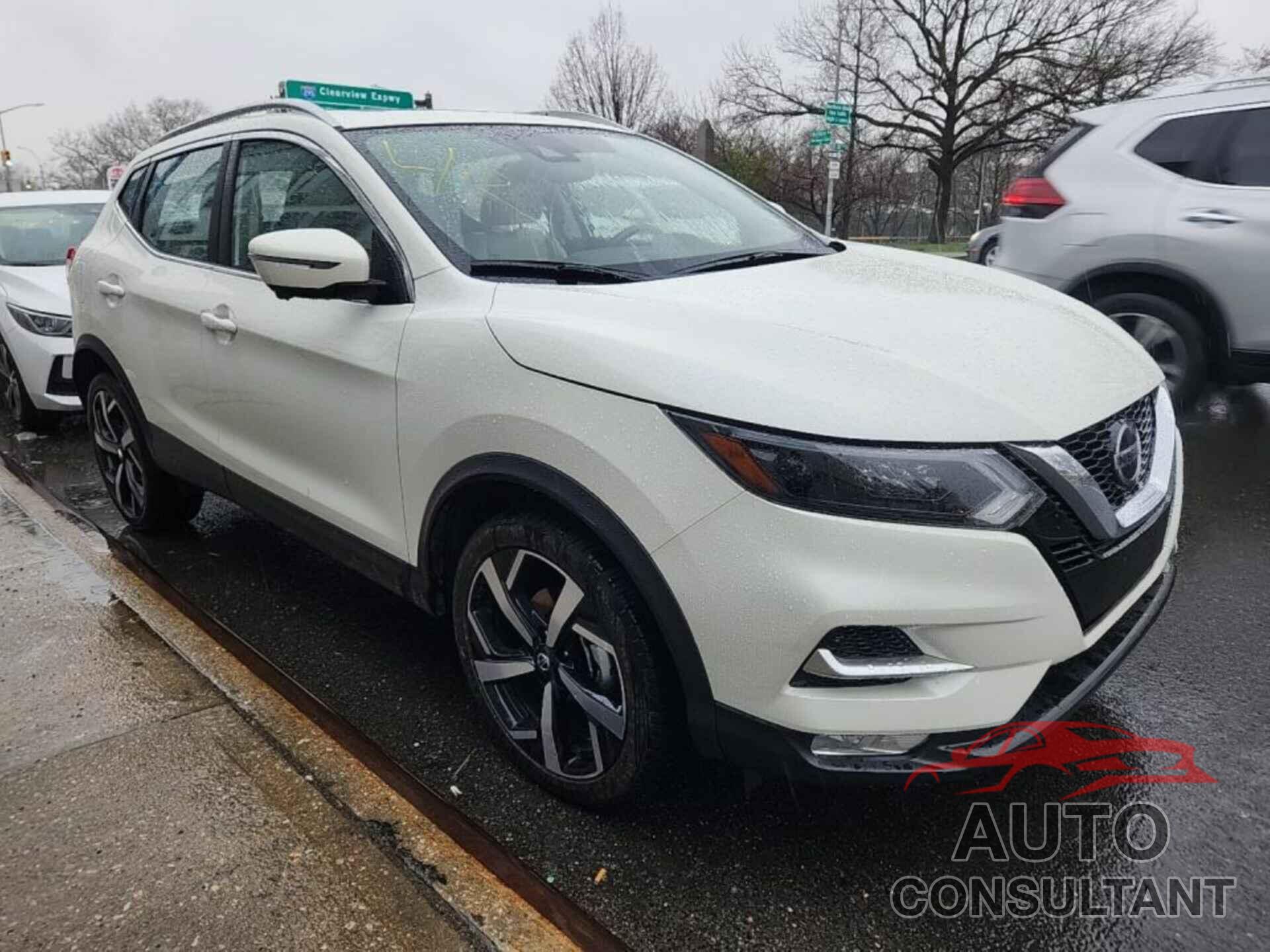 NISSAN ROGUE SPORT 2022 - JN1BJ1CW5NW681307