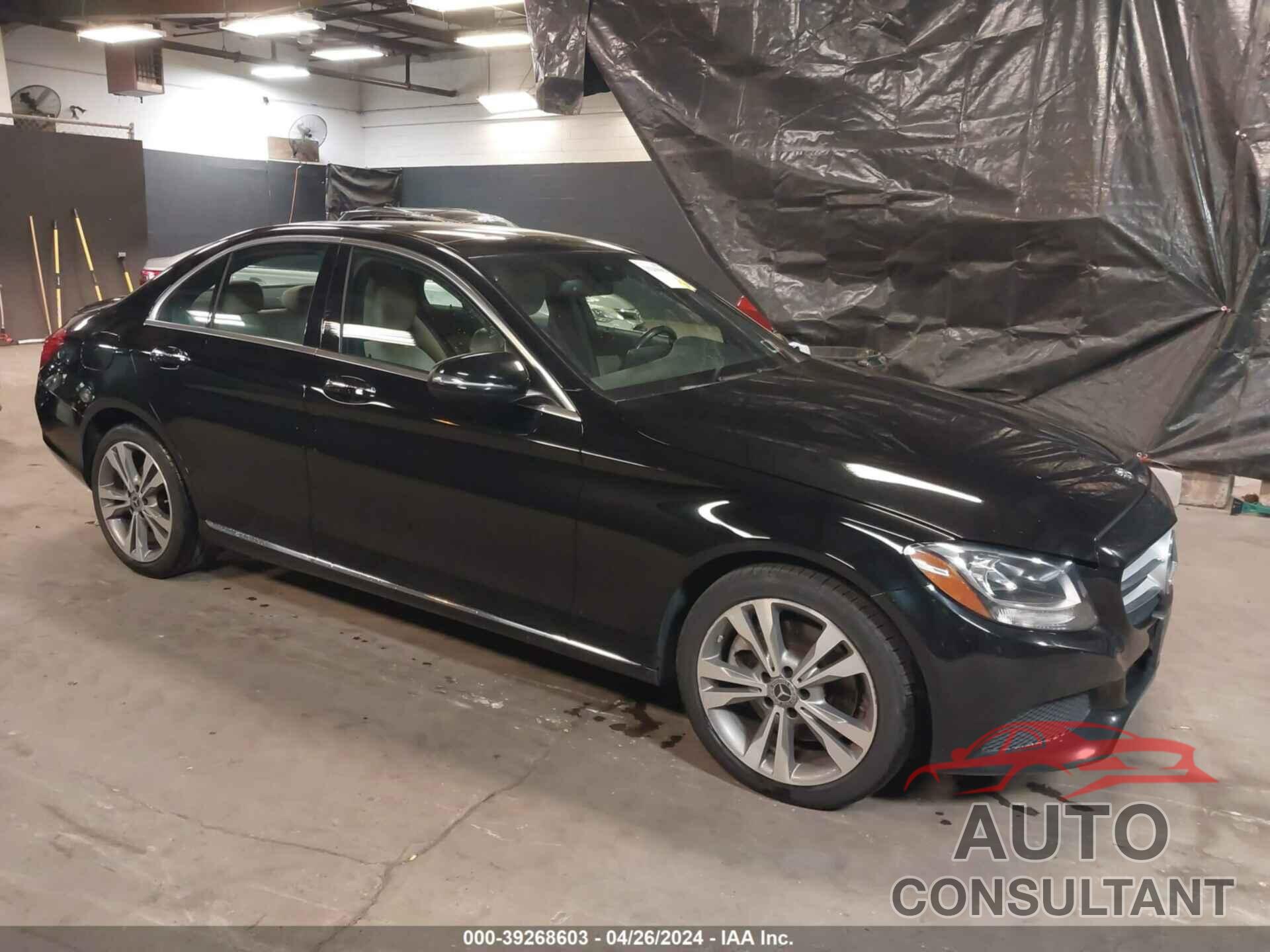 MERCEDES-BENZ C 300 2018 - 55SWF4KB3JU272722