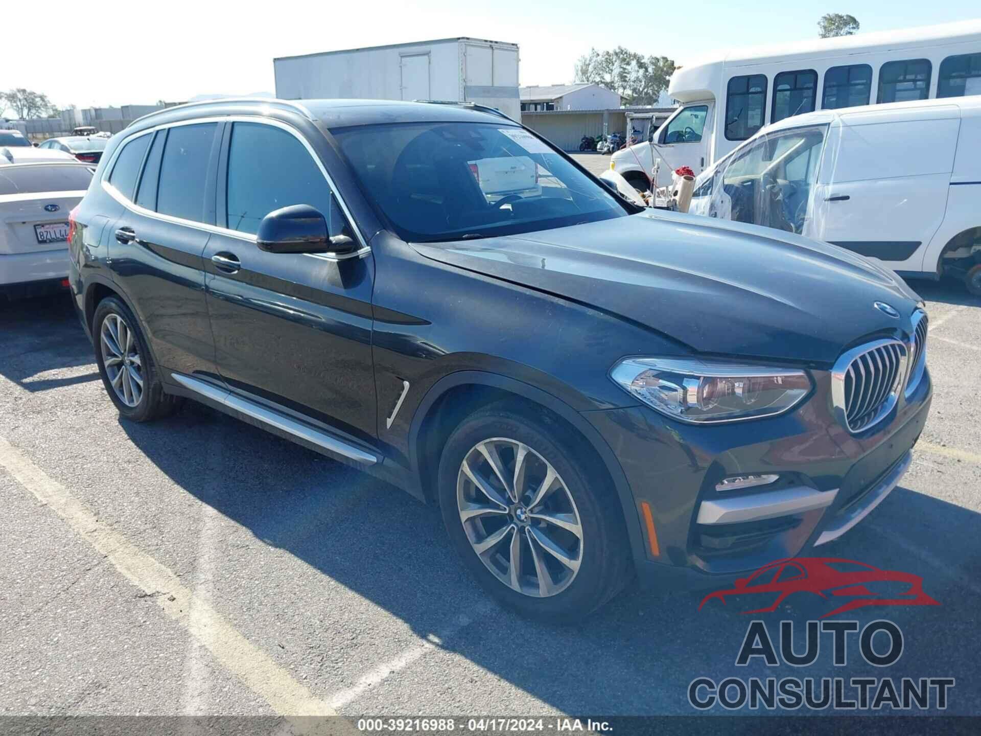 BMW X3 2019 - 5UXTR7C50KLF24075