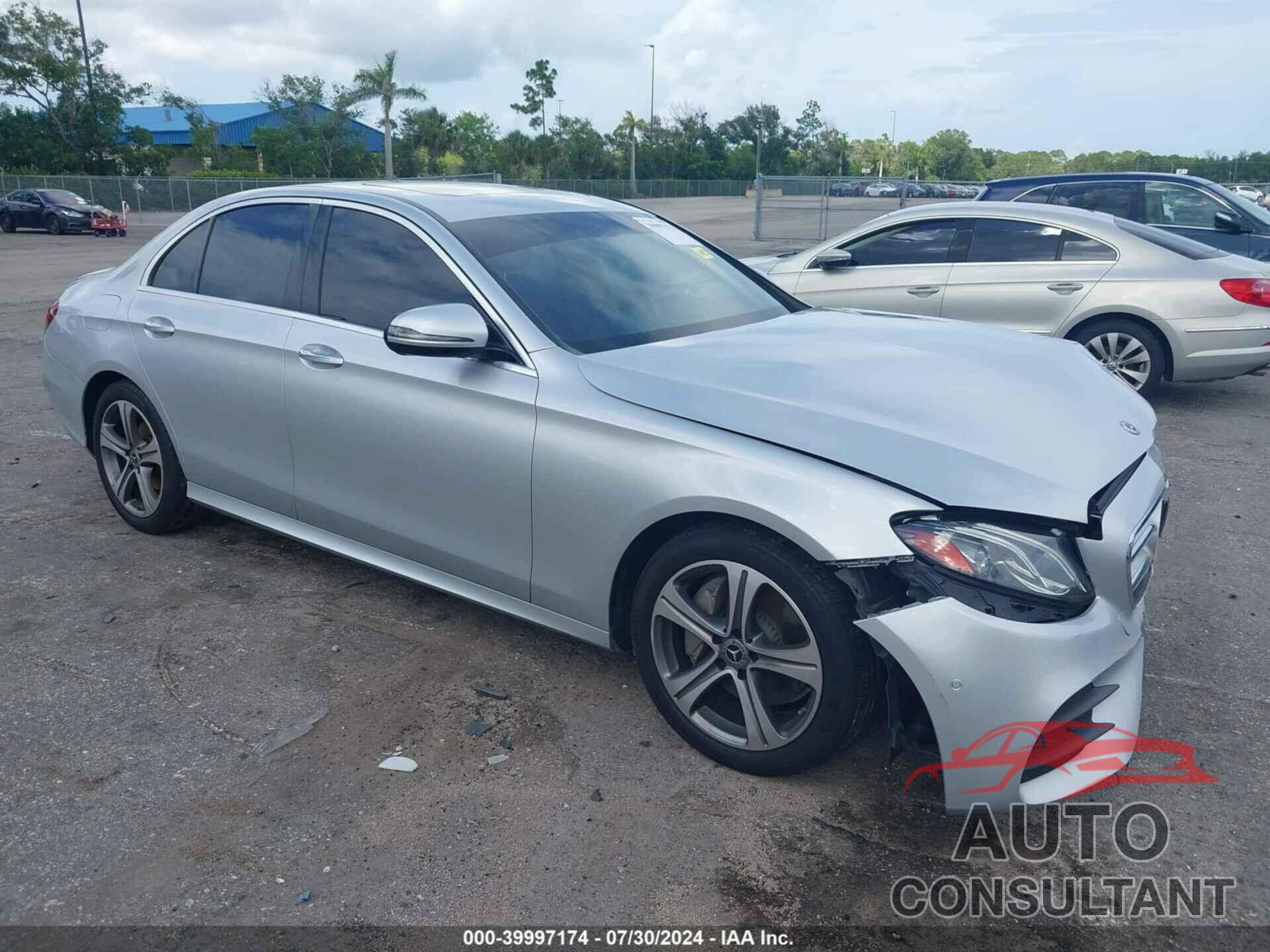 MERCEDES-BENZ E 300 2017 - WDDZF4JB4HA262581