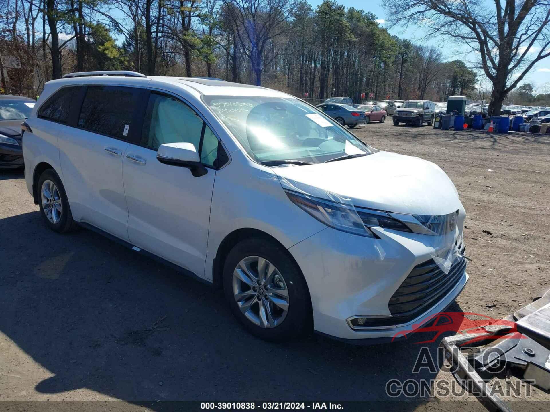 TOYOTA SIENNA 2024 - 5TDZSKFC1RS114453