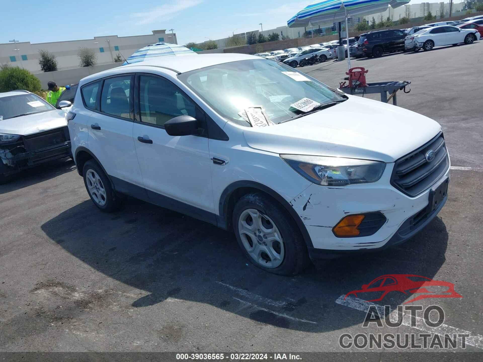 FORD ESCAPE 2018 - 1FMCU0F79JUA24213